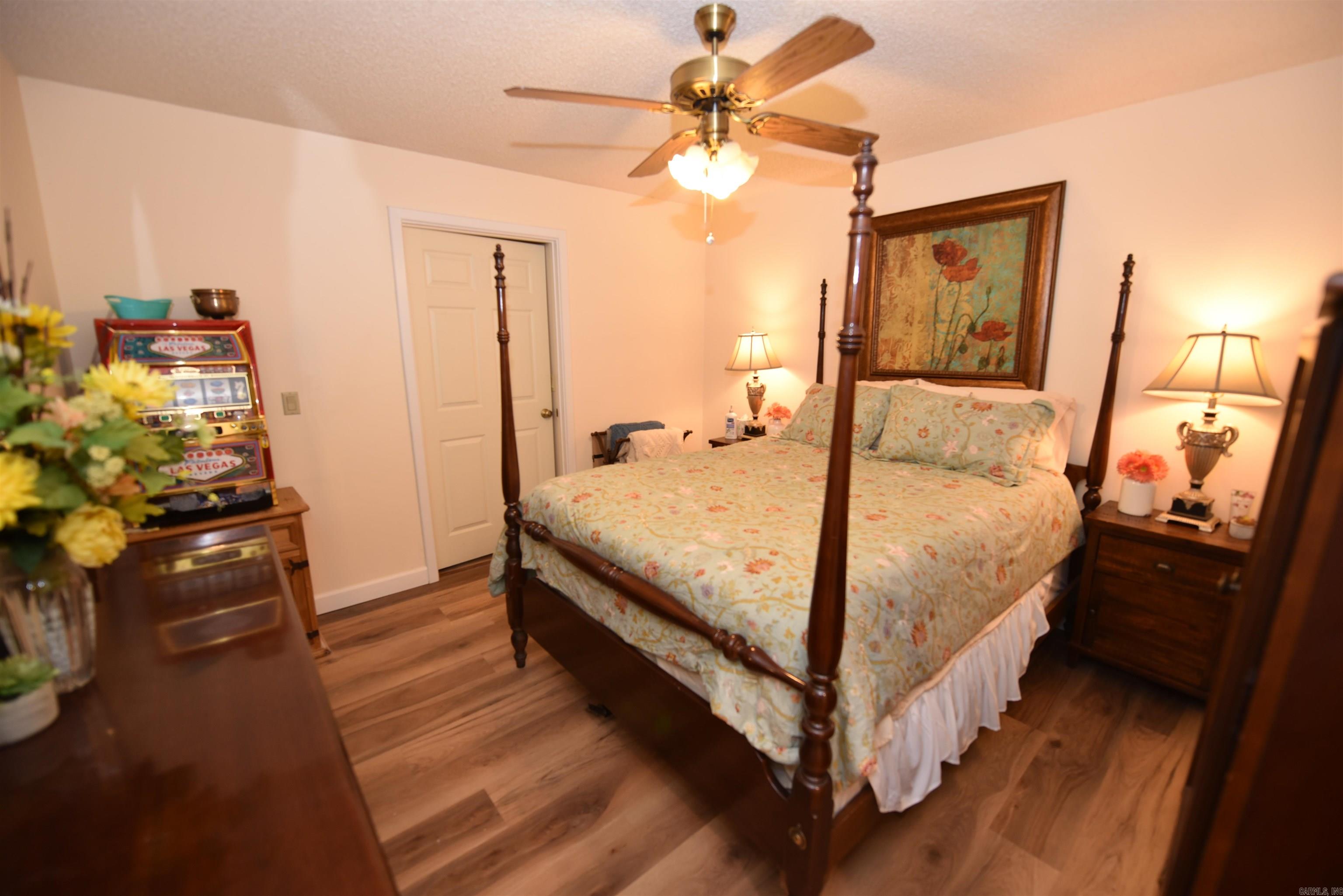 COUNTRY CLUB RIDGE TOWN - Residential