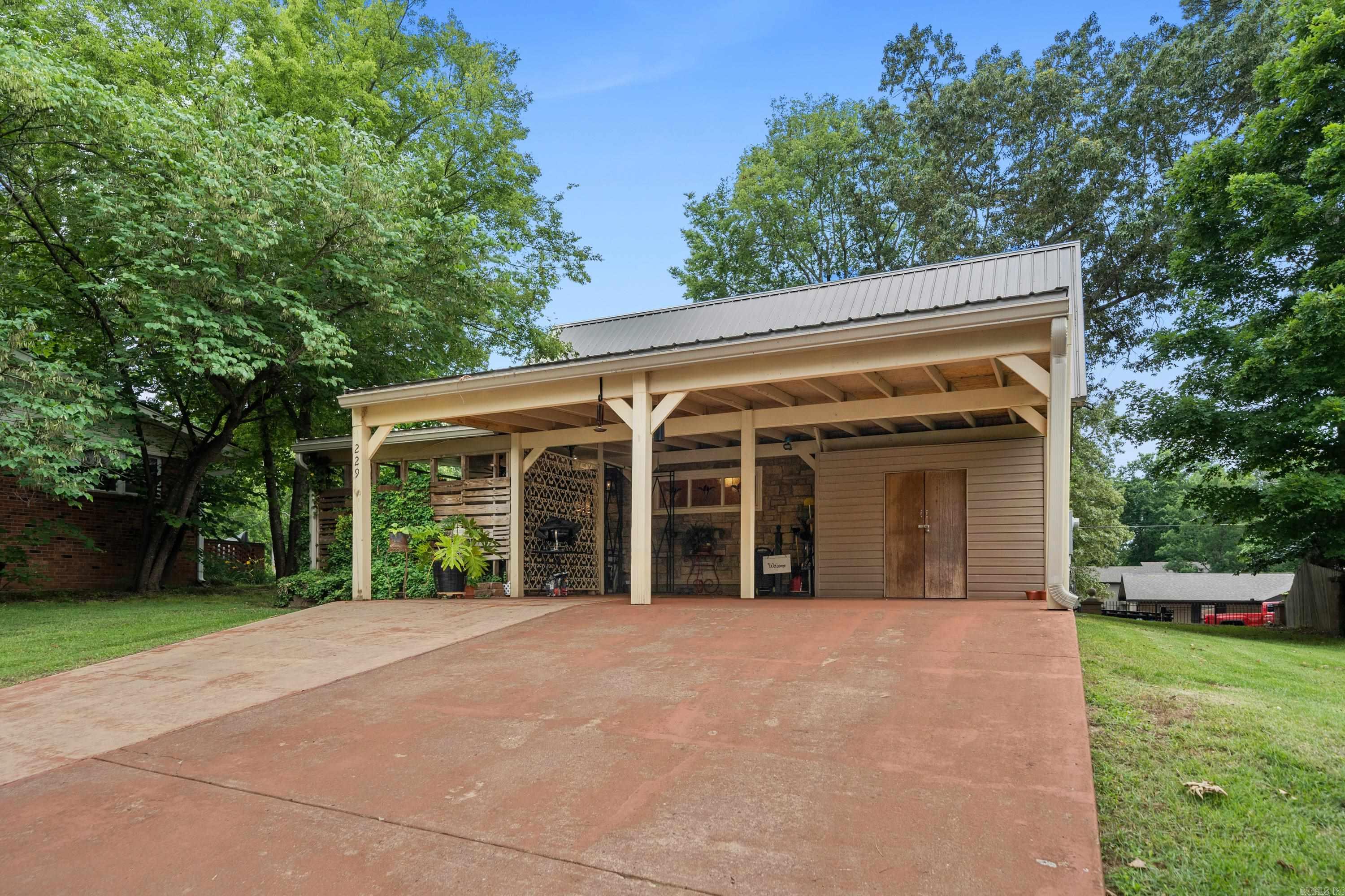 Sherwood Forest - Residential