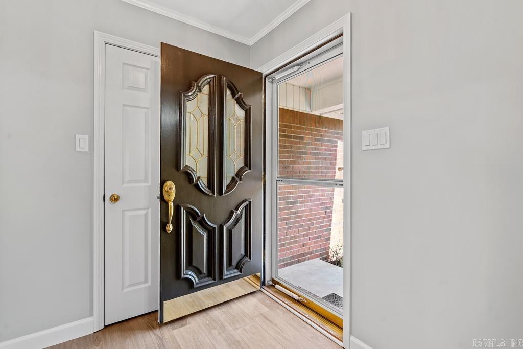 MEADOW-WOOD - Residential