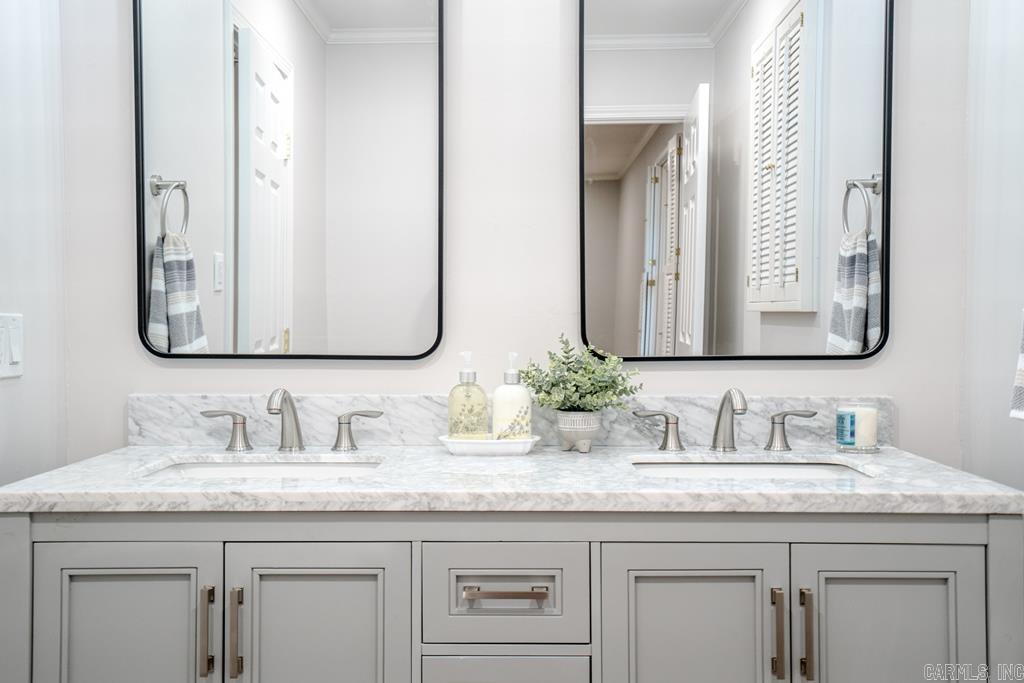 MEADOW-WOOD - Residential