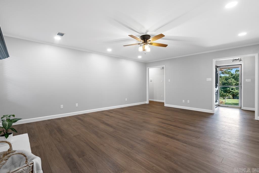 MEADOW-WOOD - Residential