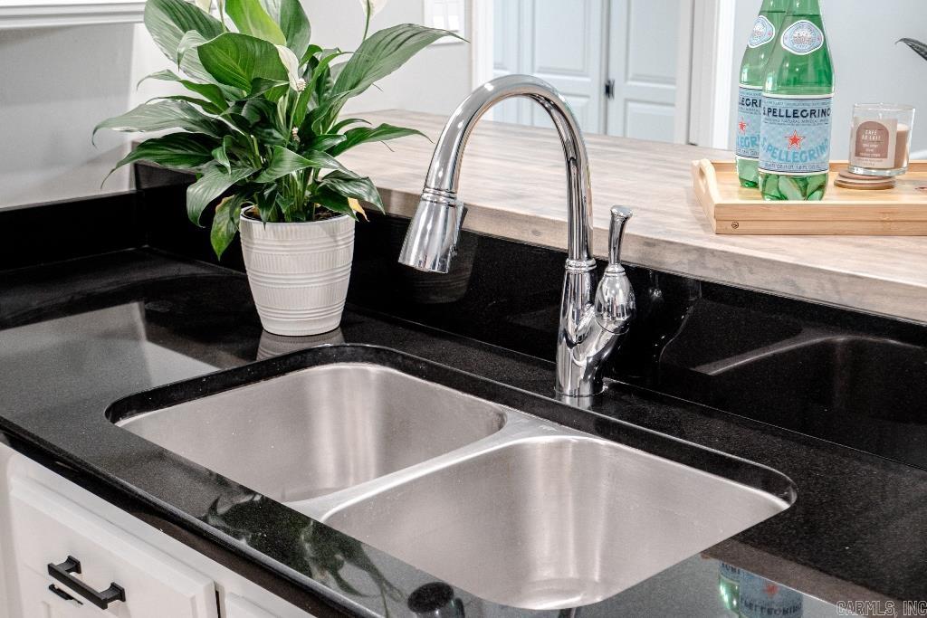 MEADOW-WOOD - Residential