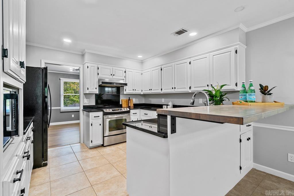 MEADOW-WOOD - Residential