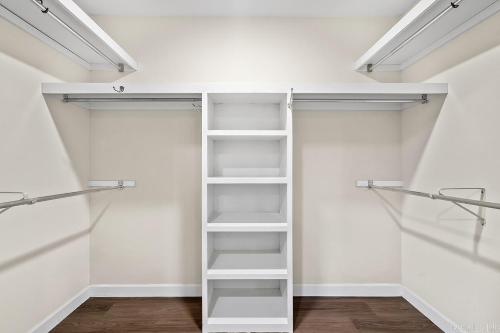 MEADOW-WOOD - Residential