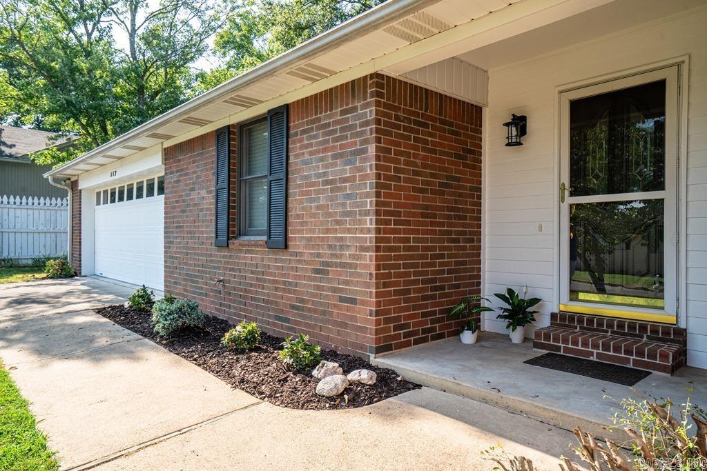 MEADOW-WOOD - Residential