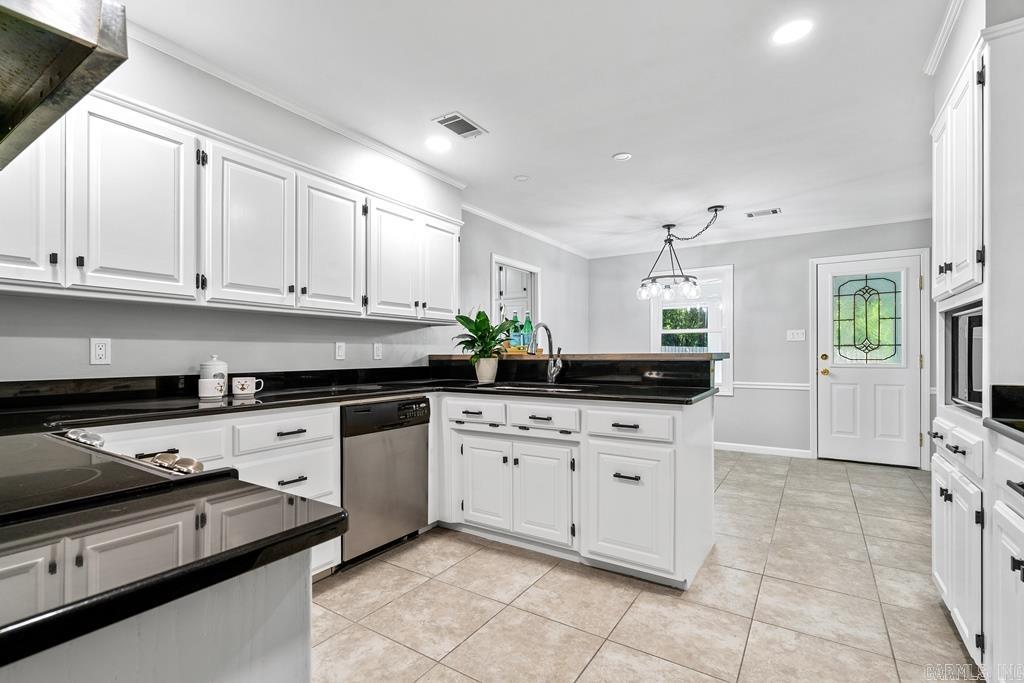 MEADOW-WOOD - Residential