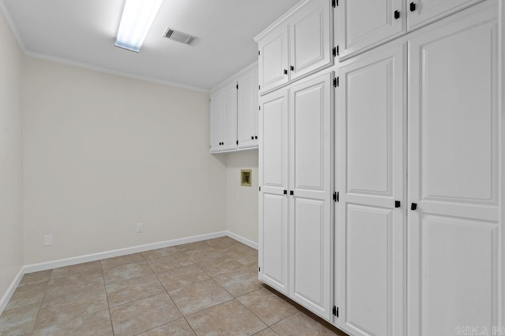 MEADOW-WOOD - Residential