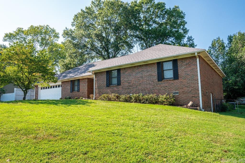MEADOW-WOOD - Residential