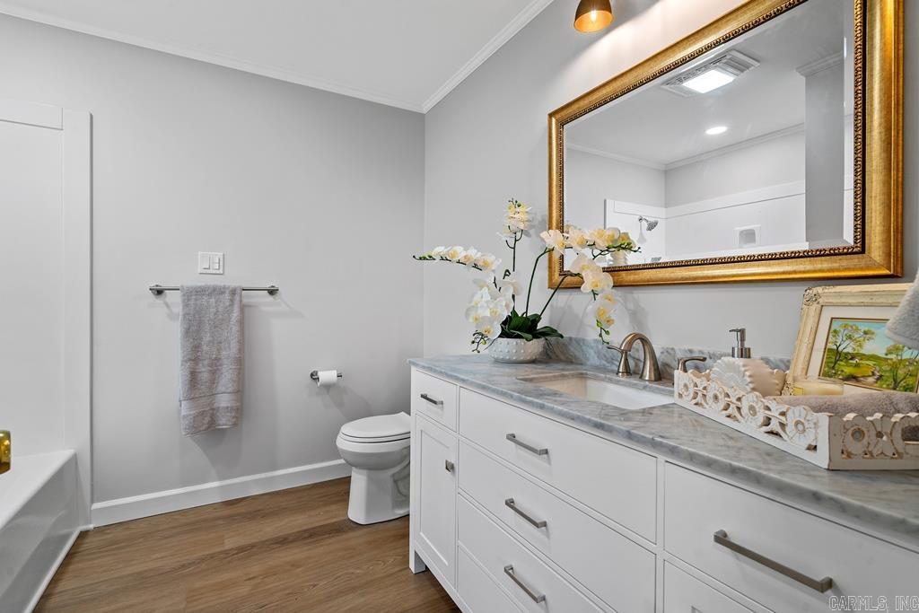 MEADOW-WOOD - Residential