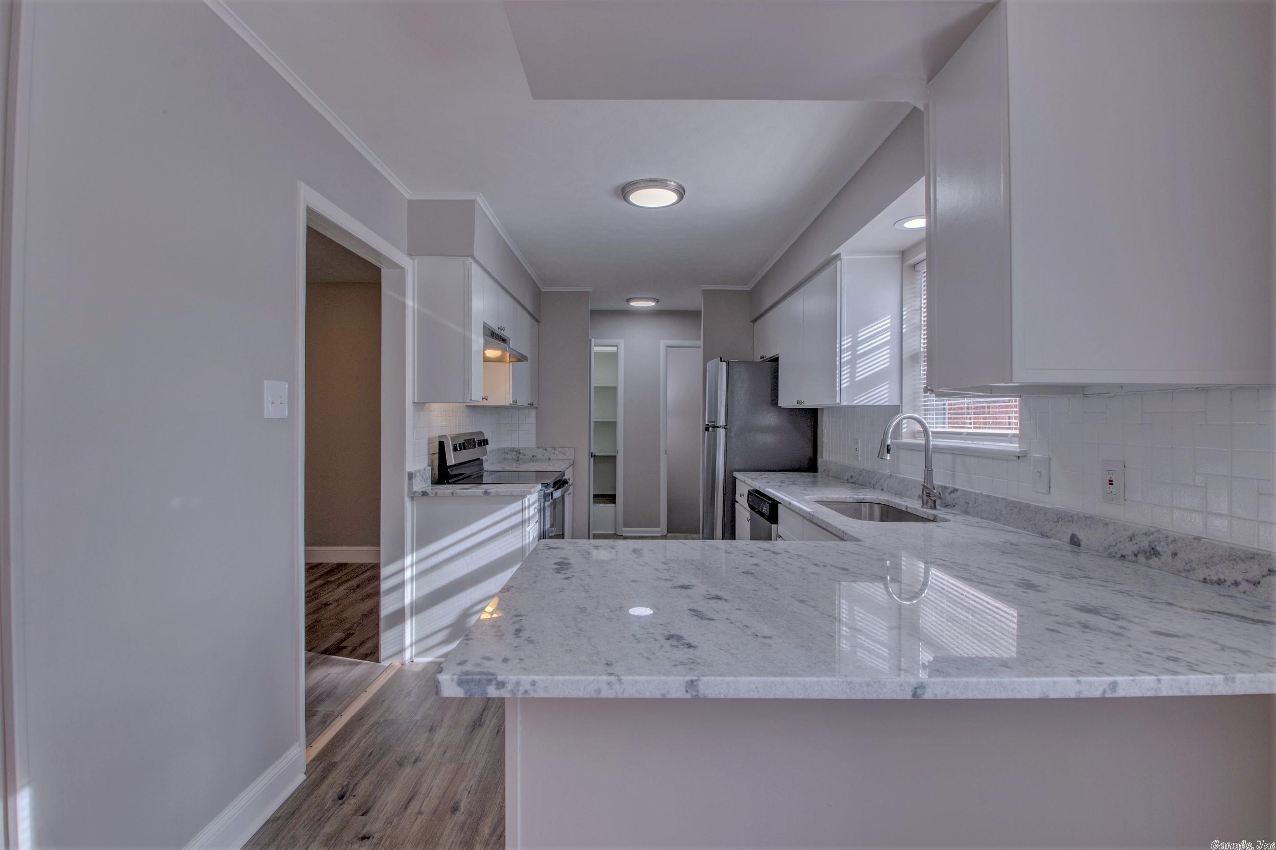 HALL PLAZA - Residential