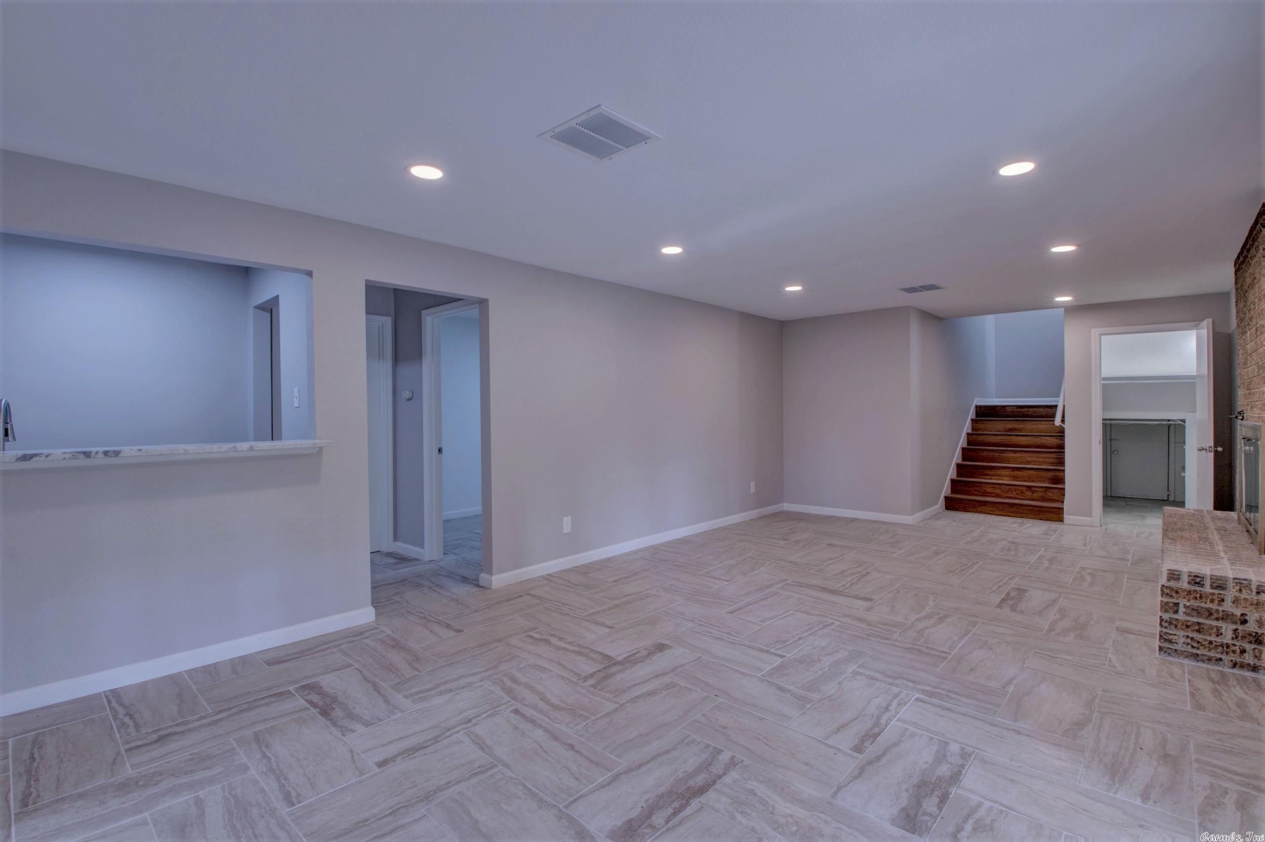 HALL PLAZA - Residential