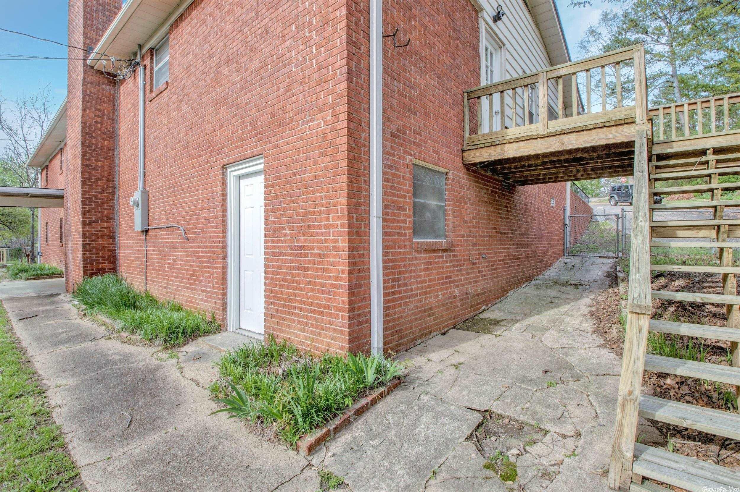 HALL PLAZA - Residential