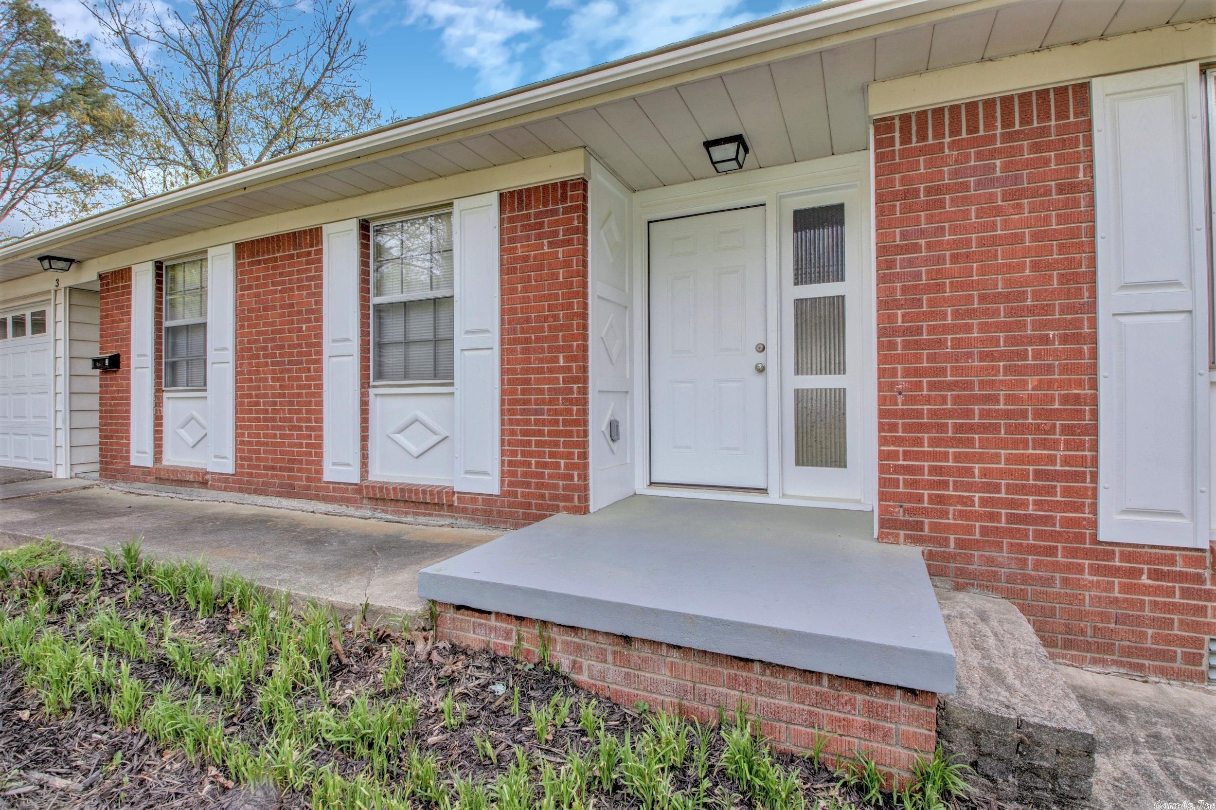 HALL PLAZA - Residential