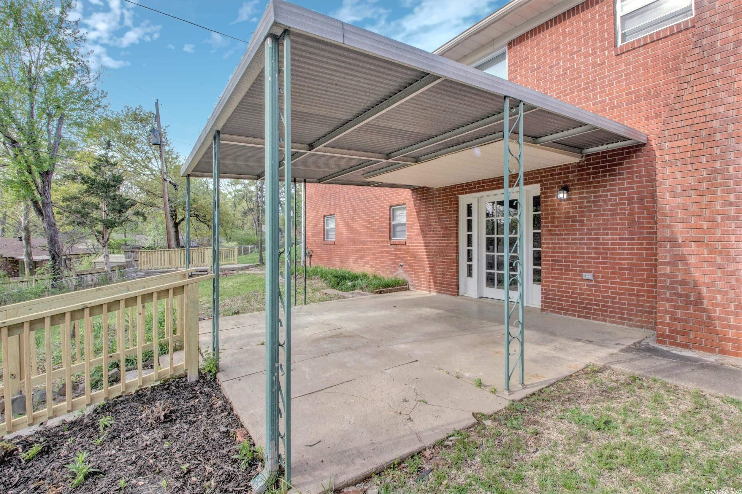 HALL PLAZA - Residential