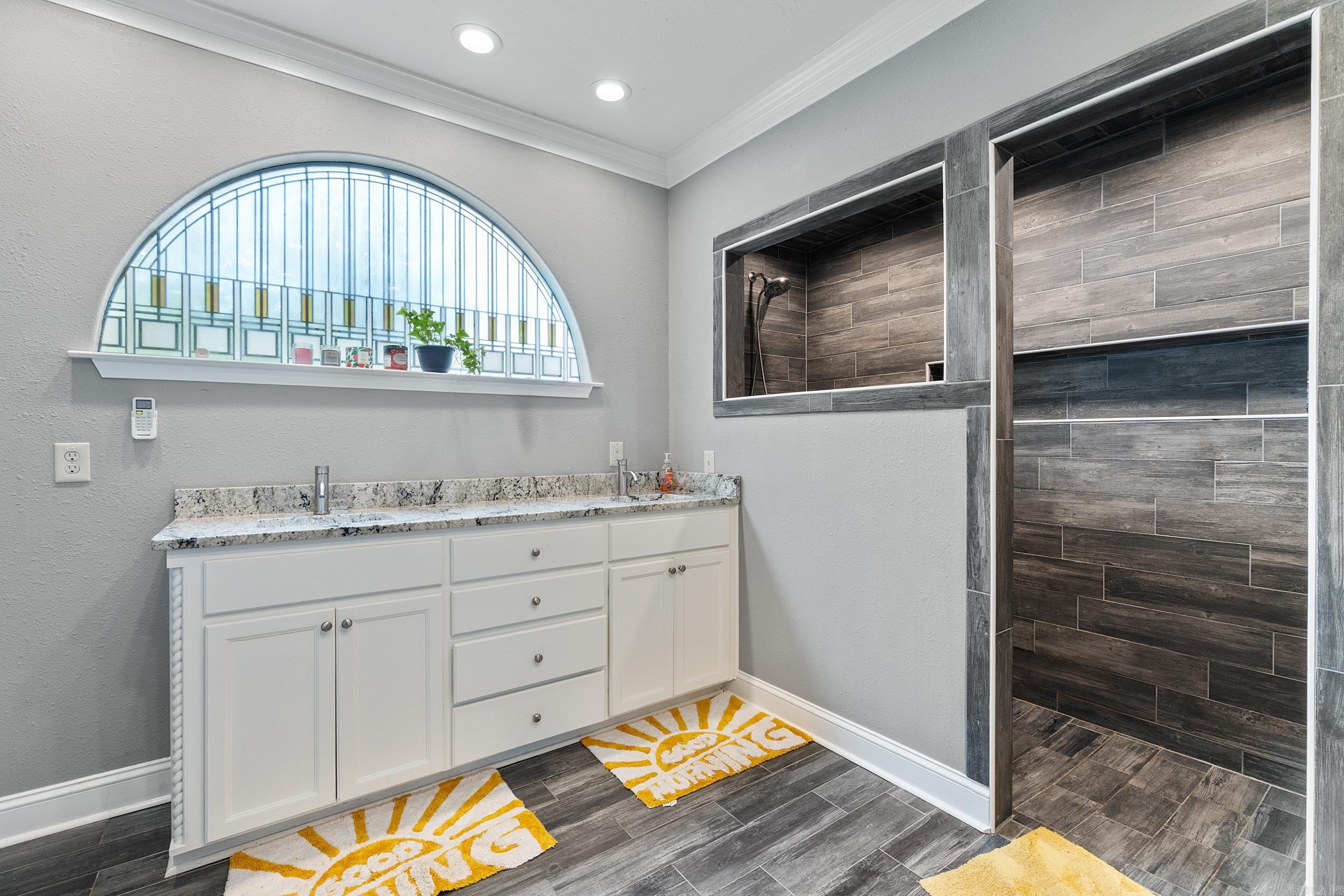 PLANTATION ACRES - Residential