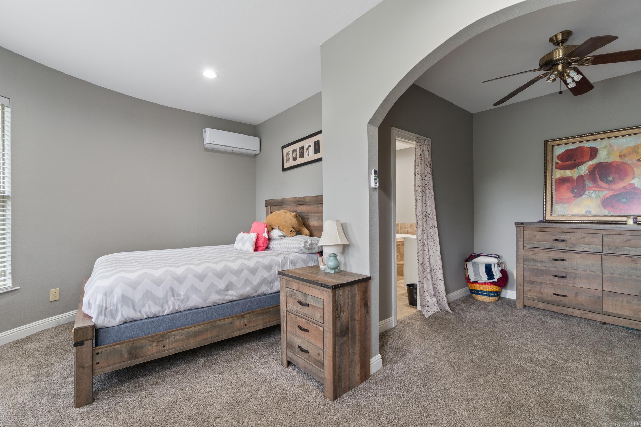 PLANTATION ACRES - Residential