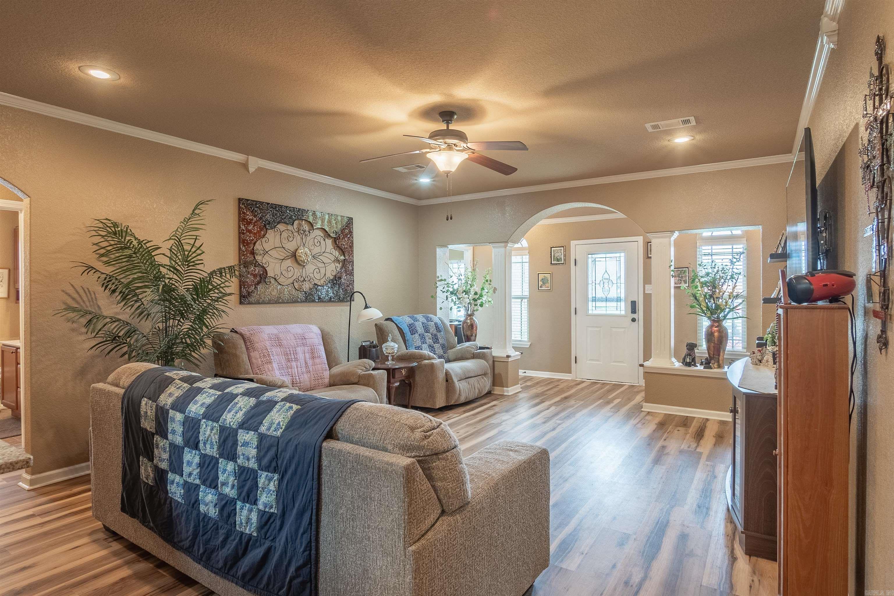 NORTH HILLS - Residential