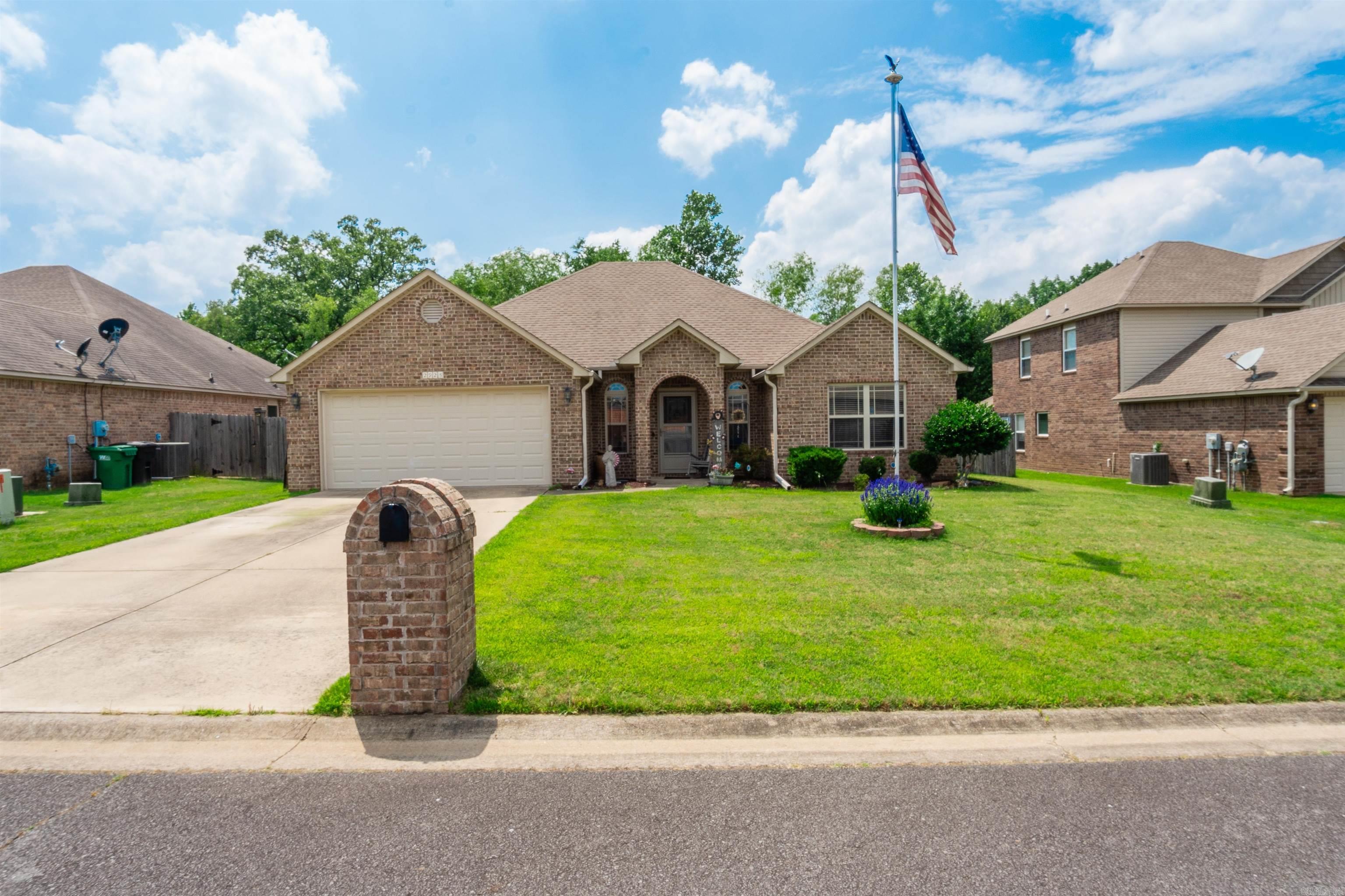 NORTH HILLS - Residential