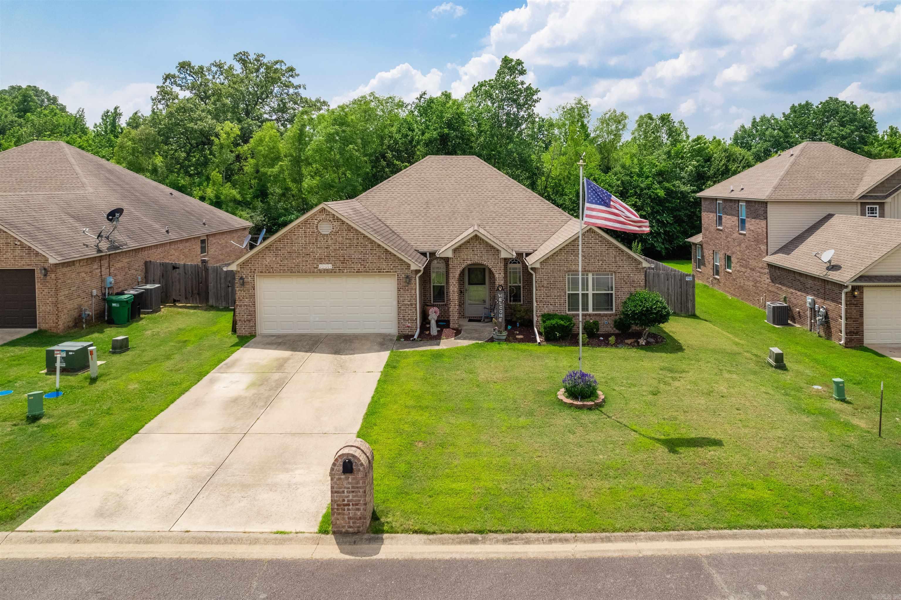 NORTH HILLS - Residential