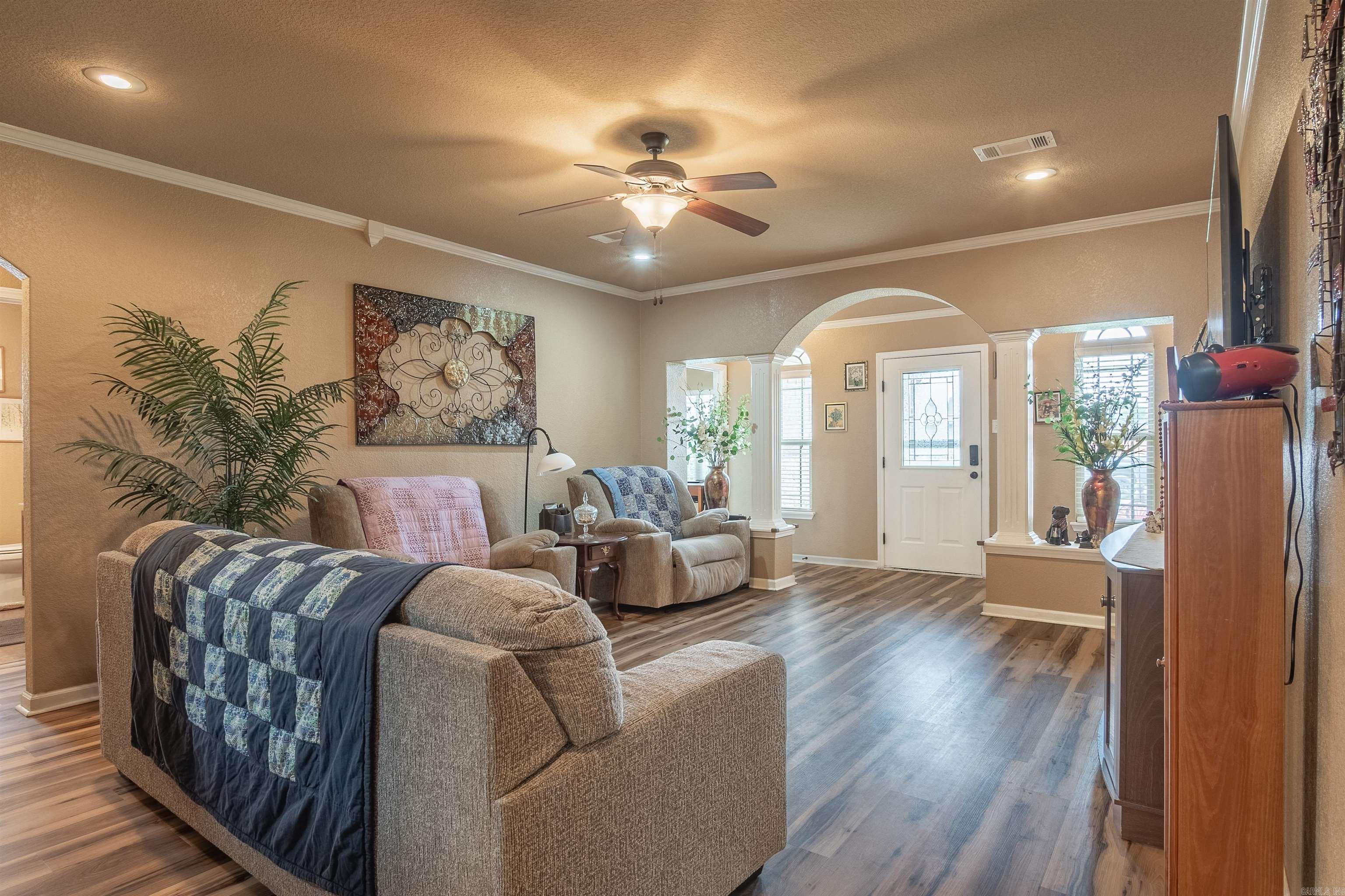 NORTH HILLS - Residential