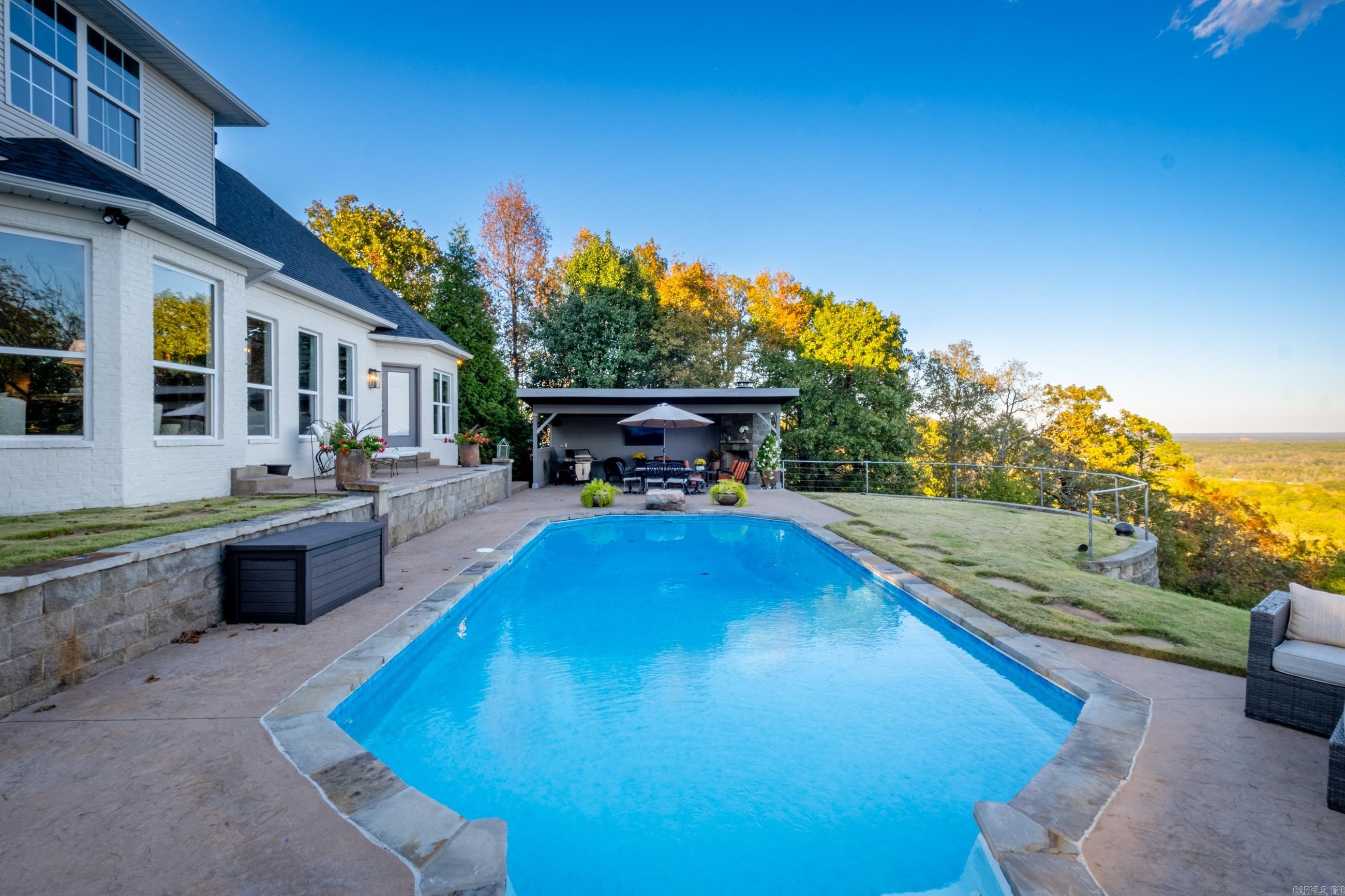 DOGWOOD ESTATES - Residential