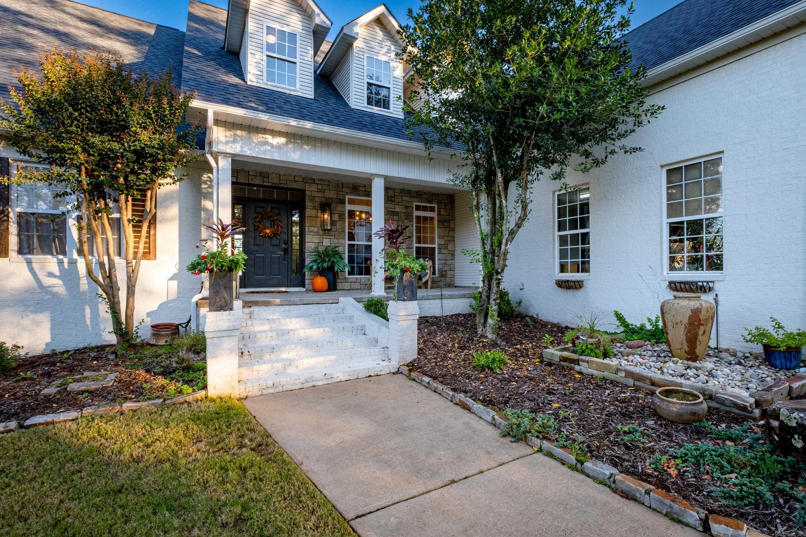 DOGWOOD ESTATES - Residential