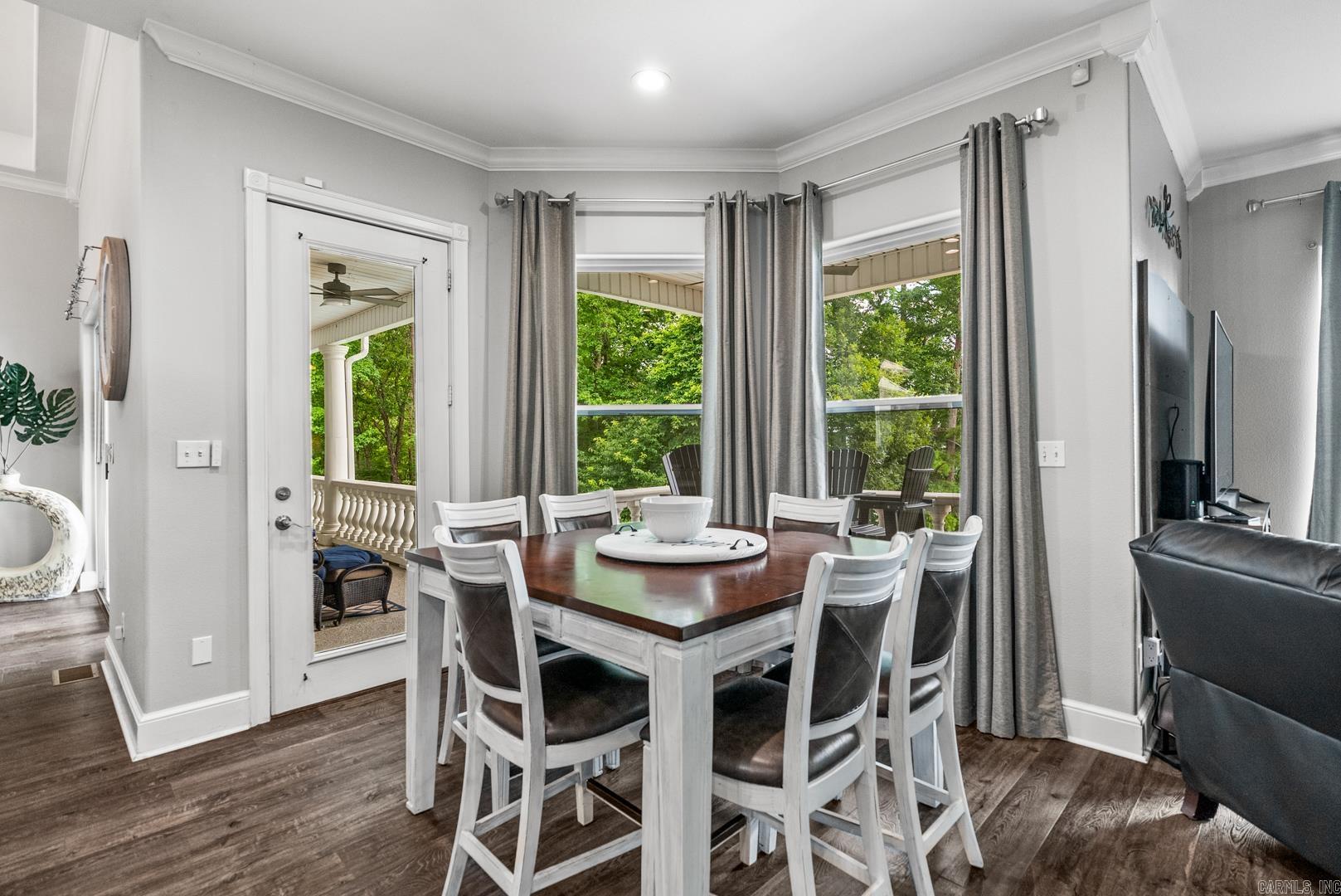 DIAMOND BLUFF ESTATES - Residential