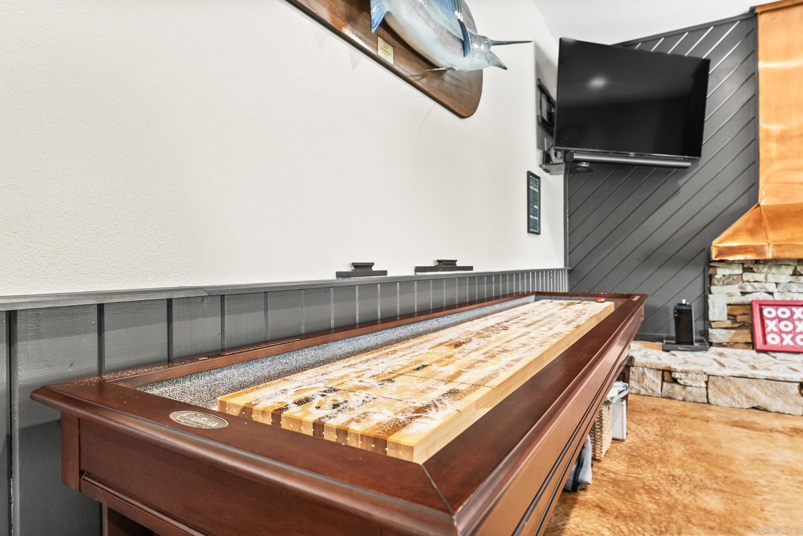 DIAMOND BLUFF ESTATES - Residential