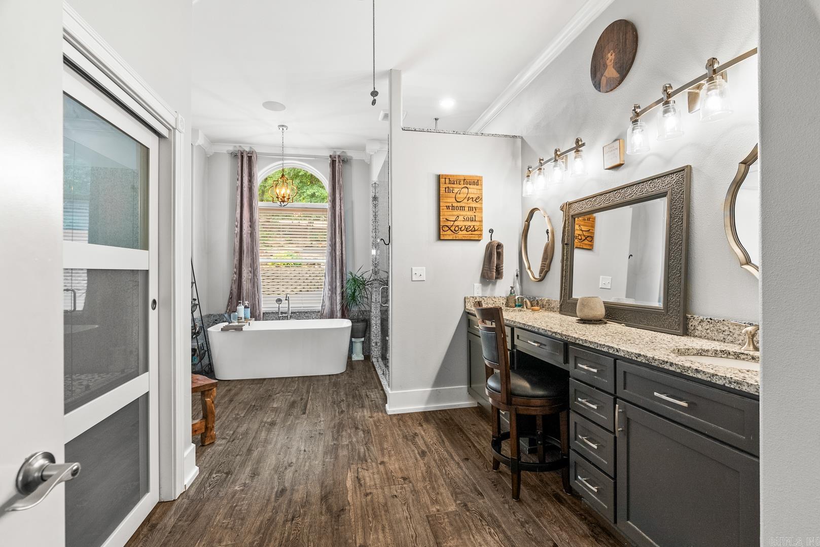 DIAMOND BLUFF ESTATES - Residential