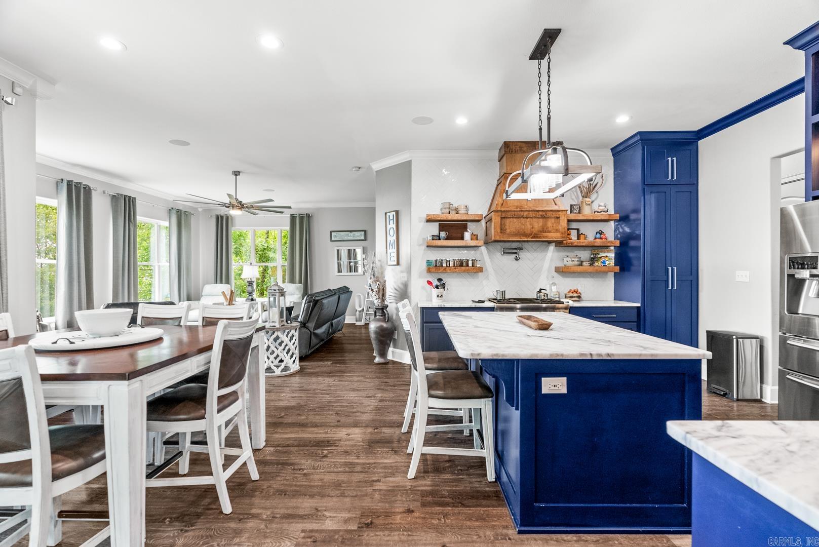 DIAMOND BLUFF ESTATES - Residential