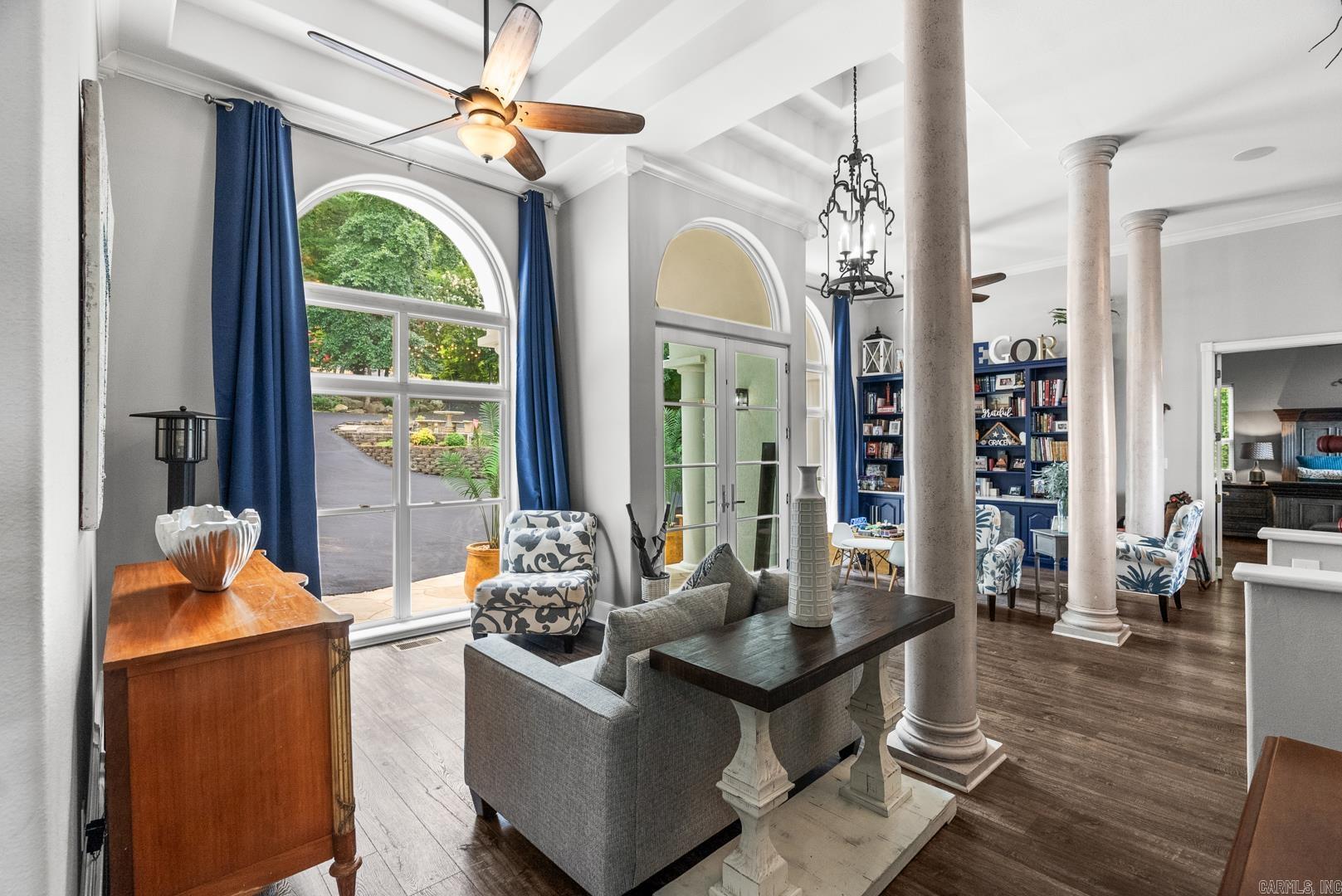 DIAMOND BLUFF ESTATES - Residential