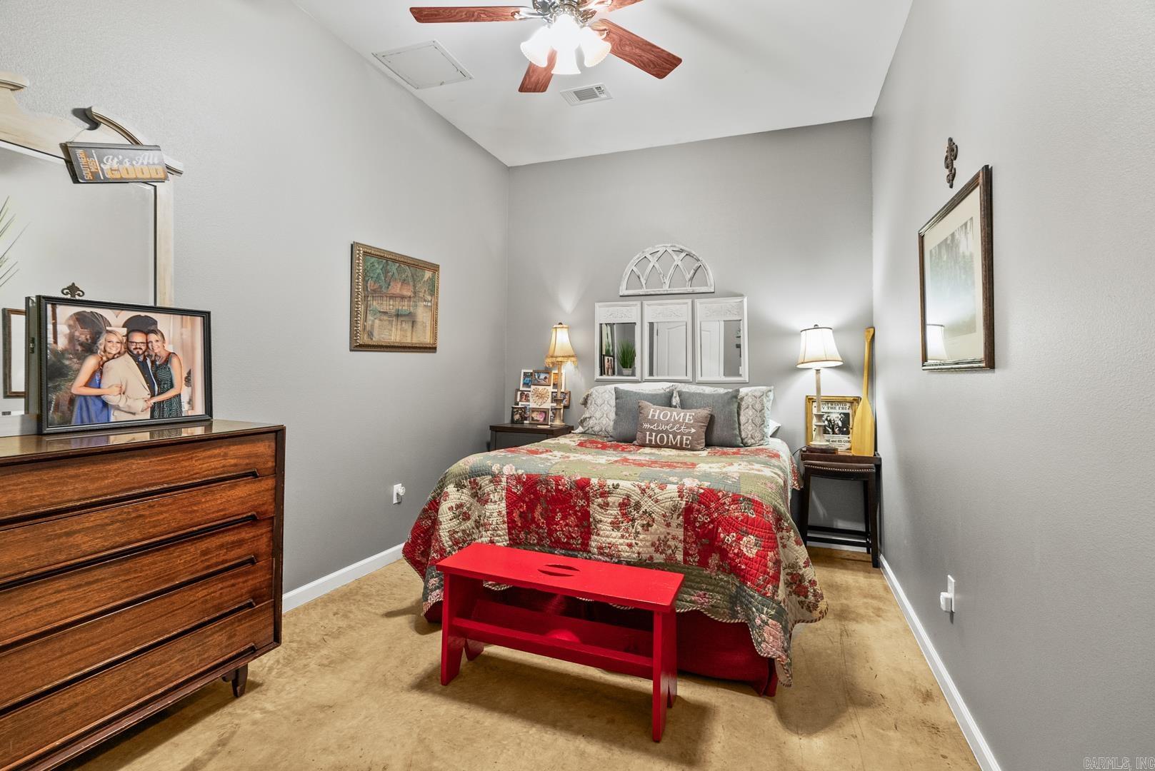 DIAMOND BLUFF ESTATES - Residential