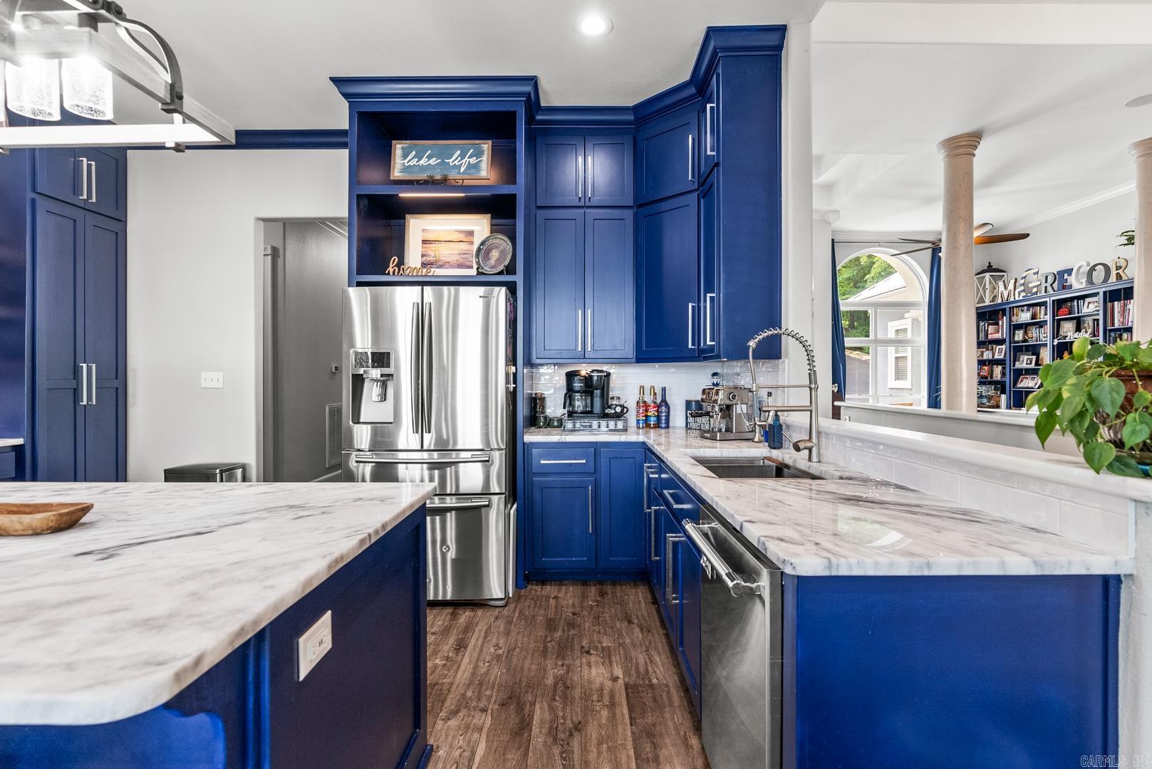 DIAMOND BLUFF ESTATES - Residential