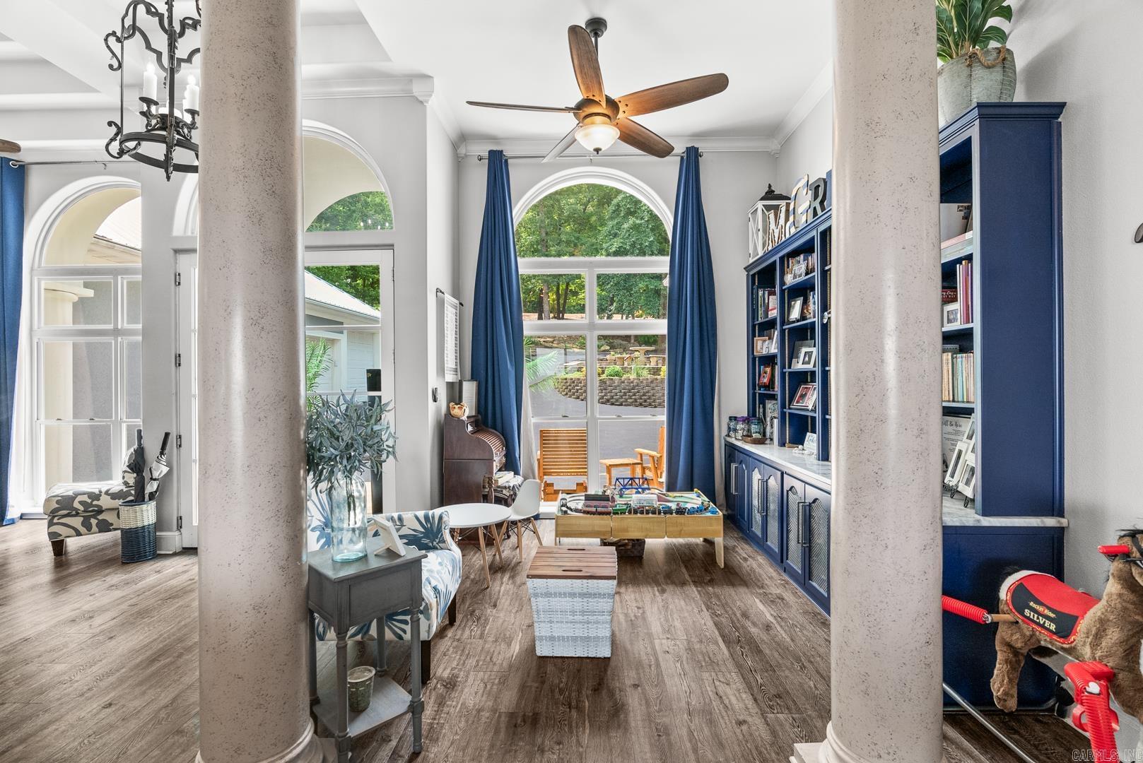 DIAMOND BLUFF ESTATES - Residential