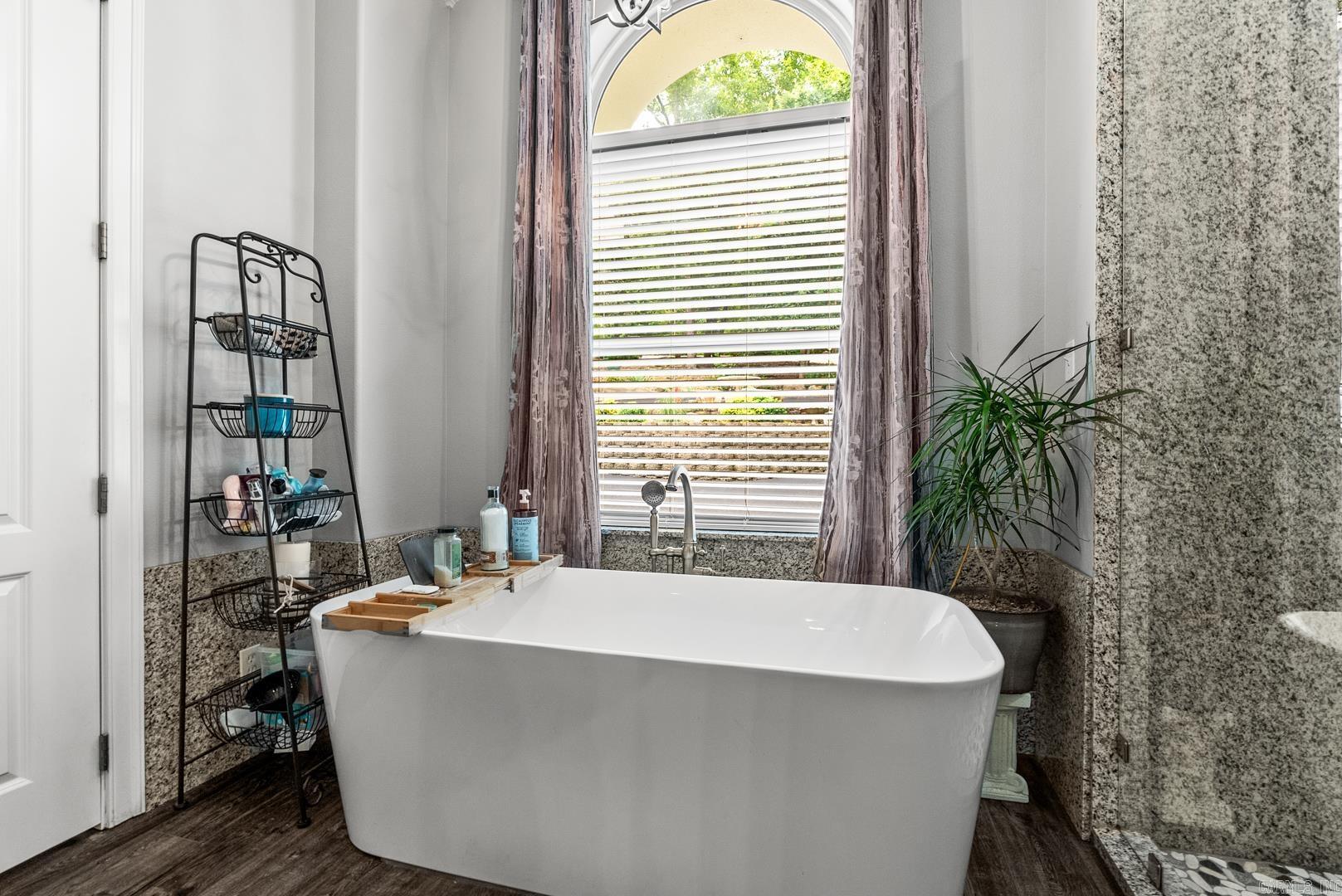 DIAMOND BLUFF ESTATES - Residential