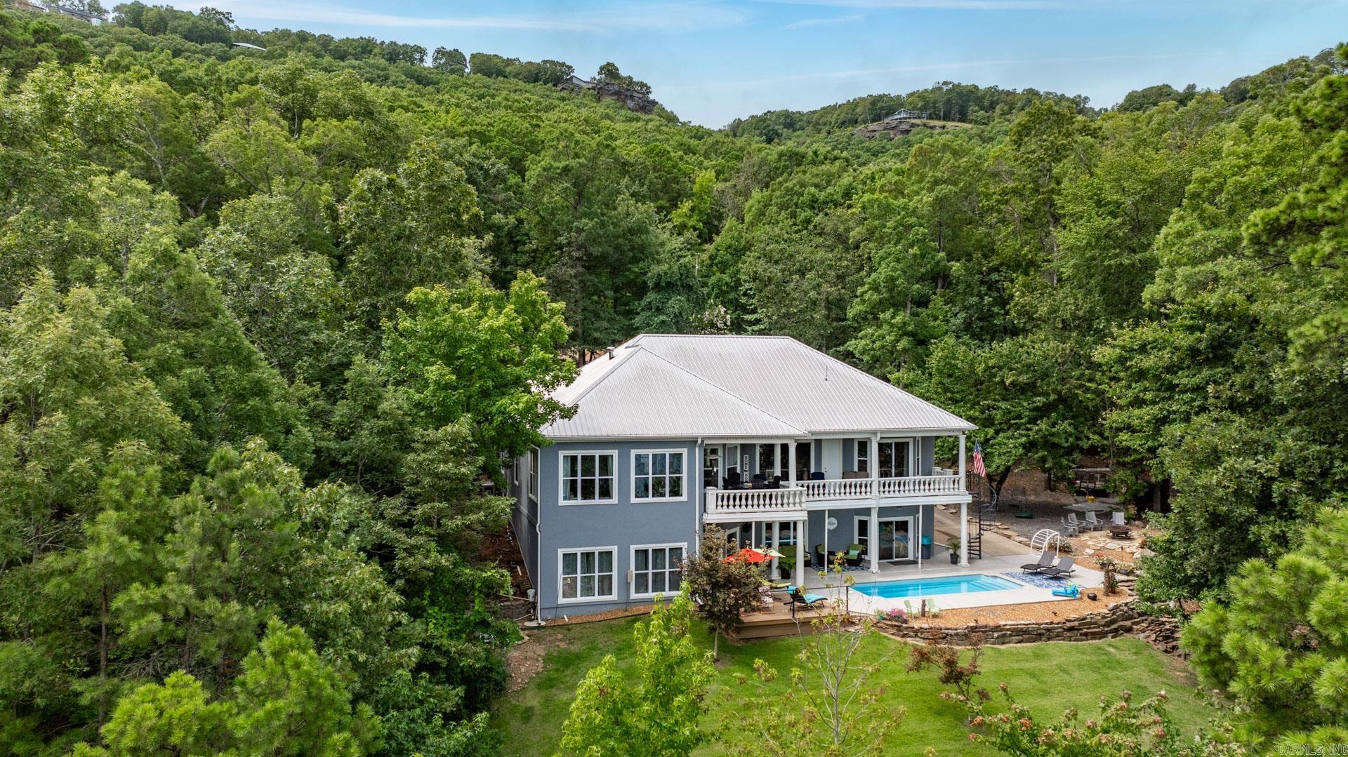 DIAMOND BLUFF ESTATES - Residential