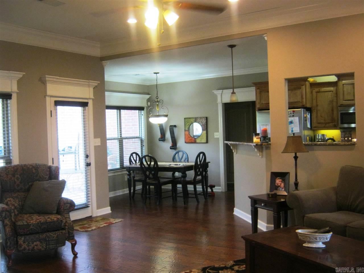 OAK GLENN - Residential