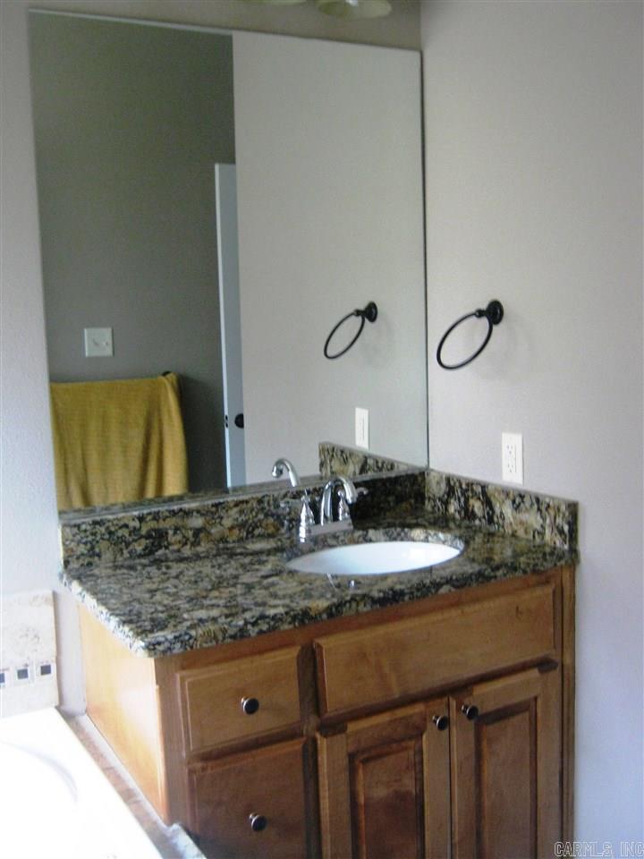 OAK GLENN - Residential