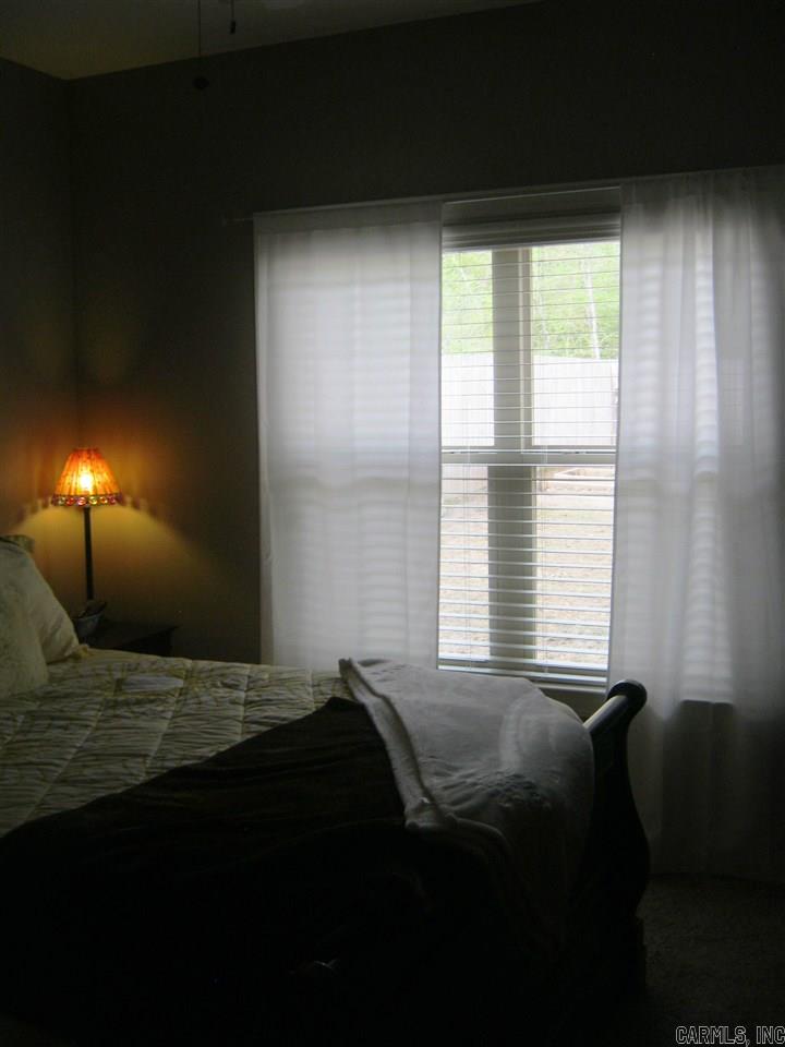 OAK GLENN - Residential