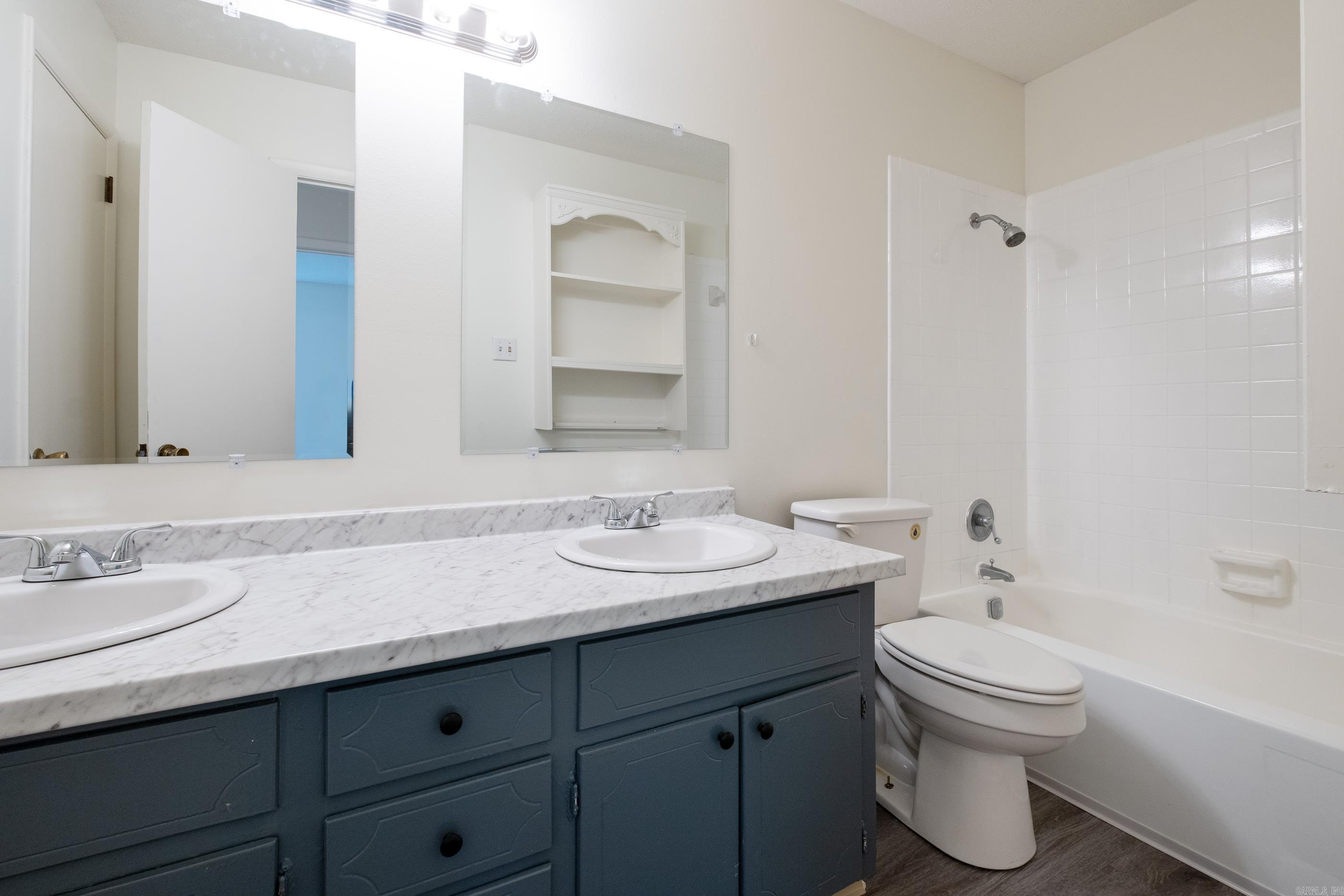 NORTH HILLS MANOR - Residential