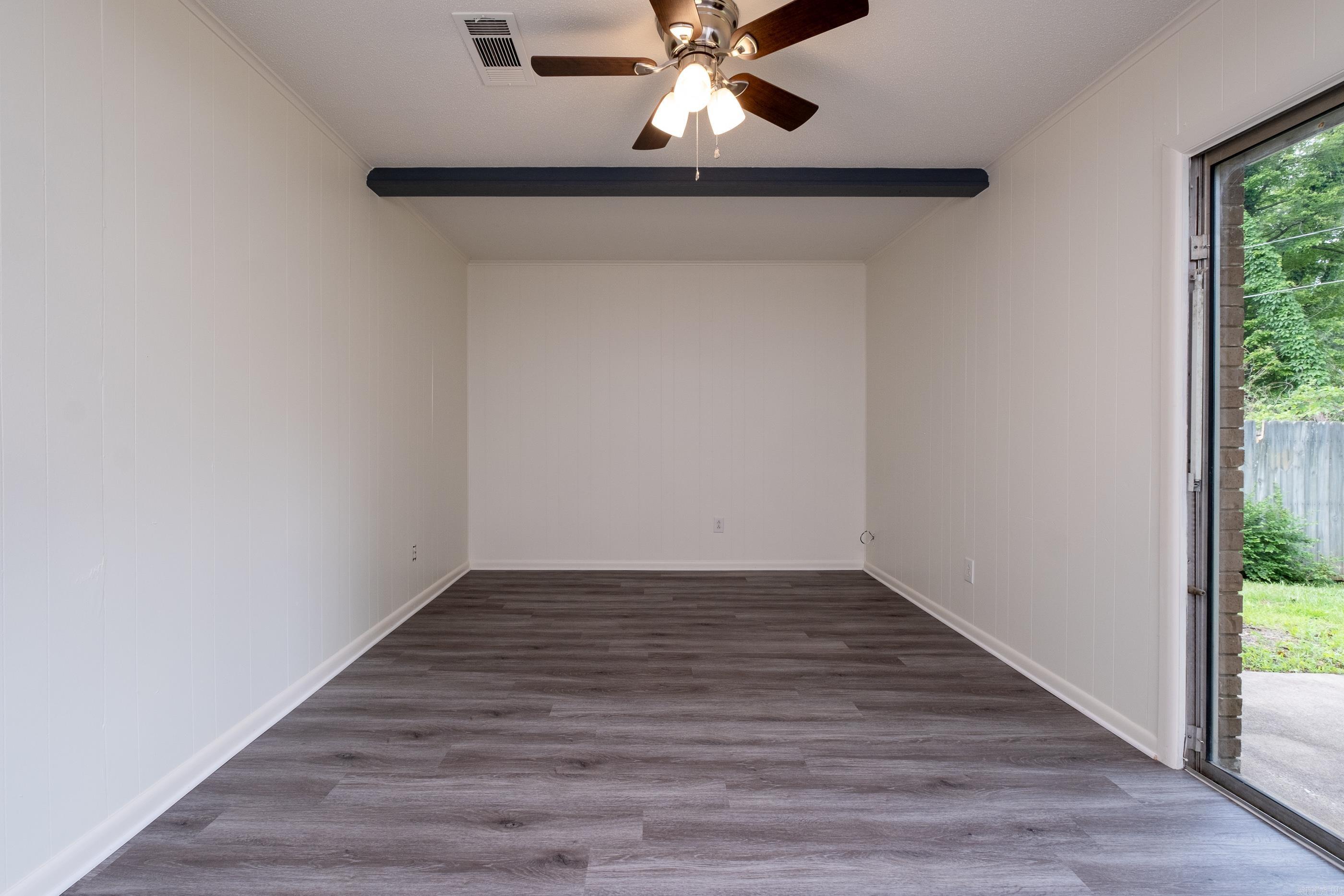 NORTH HILLS MANOR - Residential