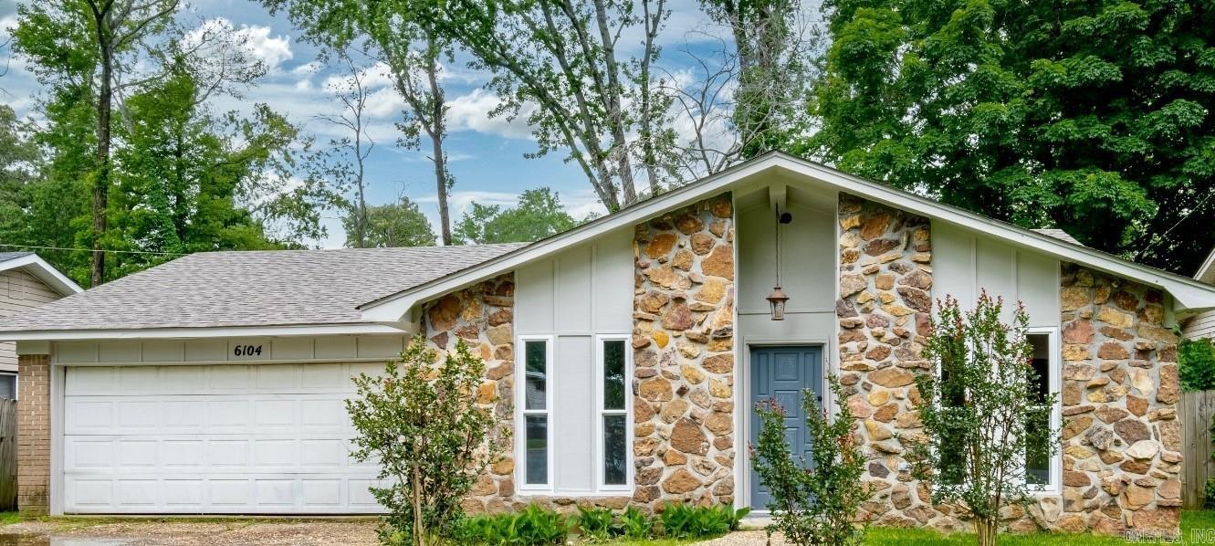 NORTH HILLS MANOR - Residential