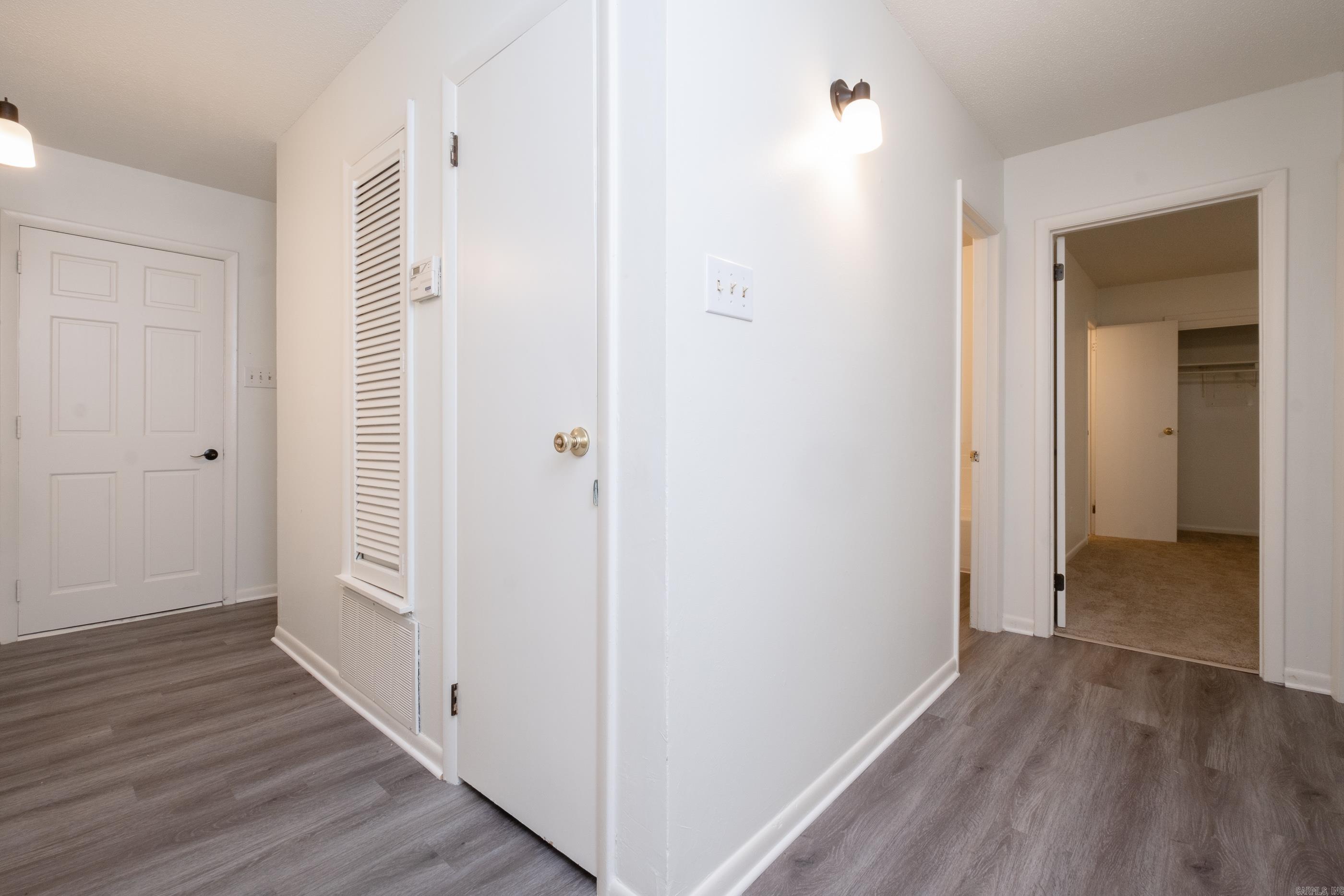 NORTH HILLS MANOR - Residential