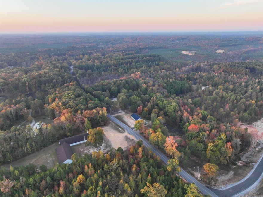 Pre-selling small acreage tract south of Little Rock. Seller installing power, water, sewer and fiber optic internet. Contingent on county plat approval.