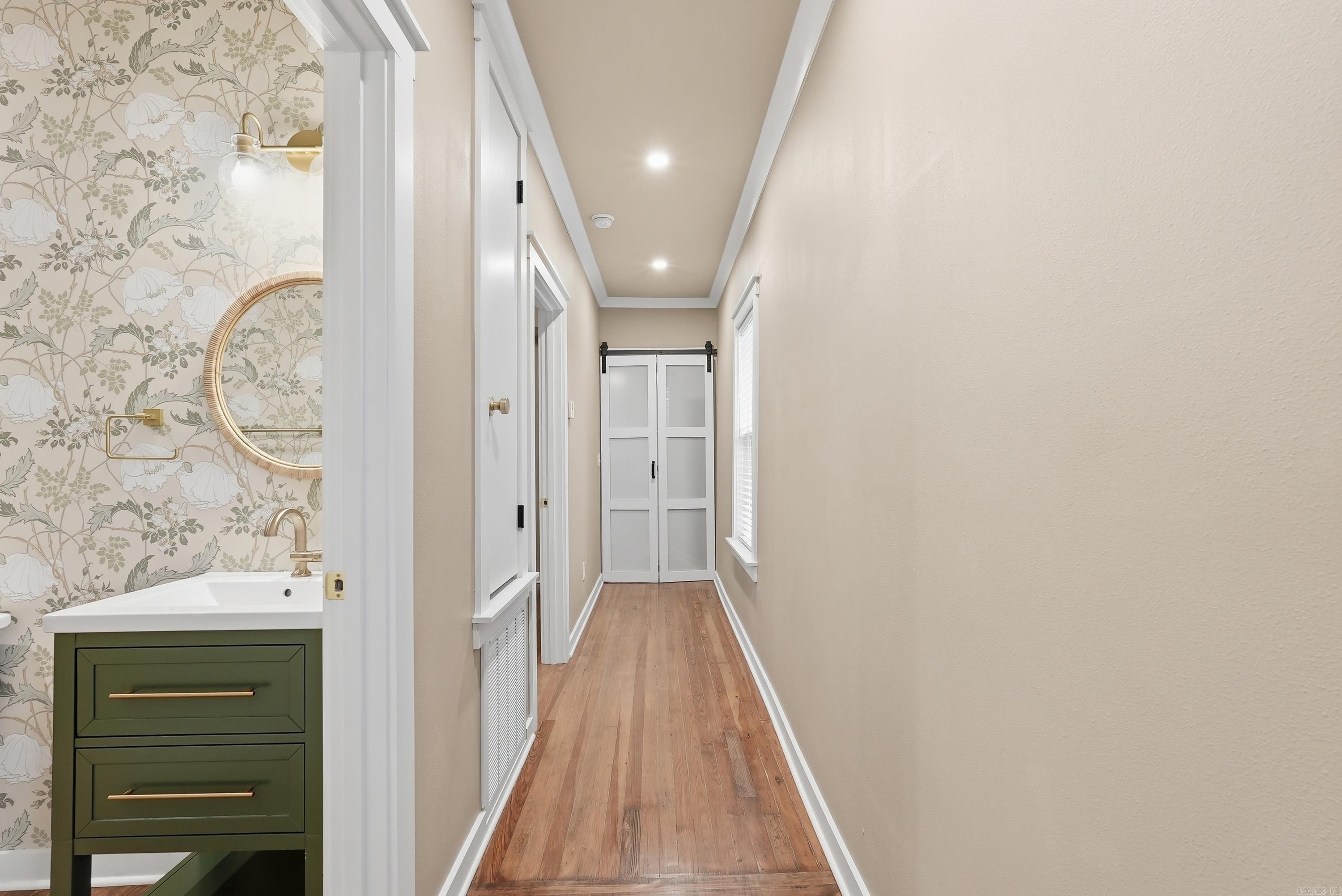 FOREST HILLS - Residential