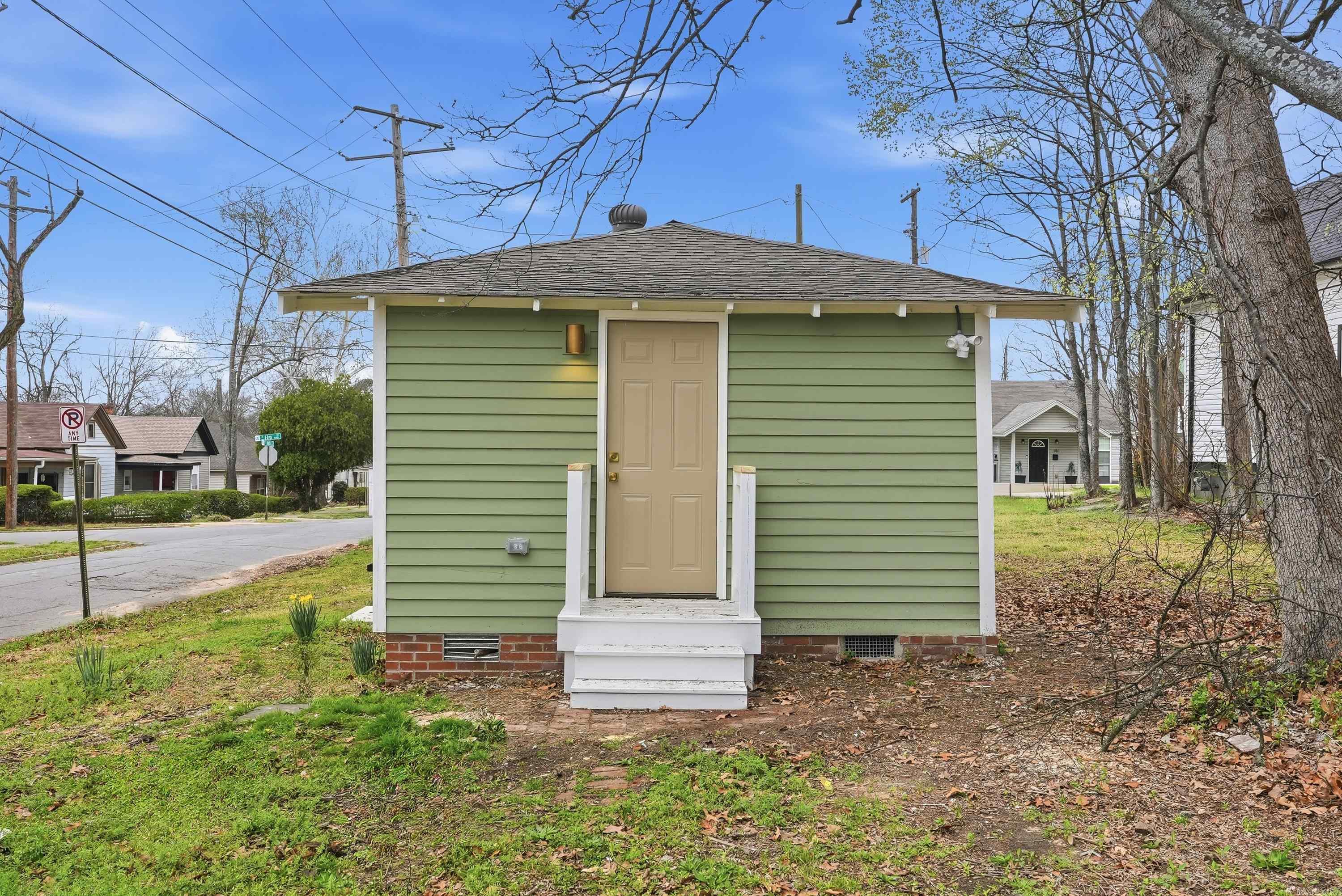 FOREST HILLS - Residential