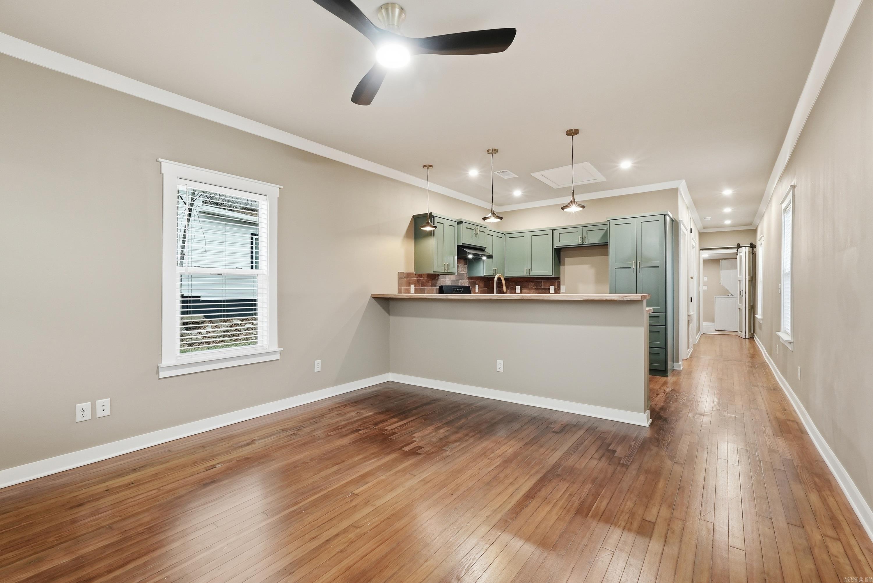 FOREST HILLS - Residential