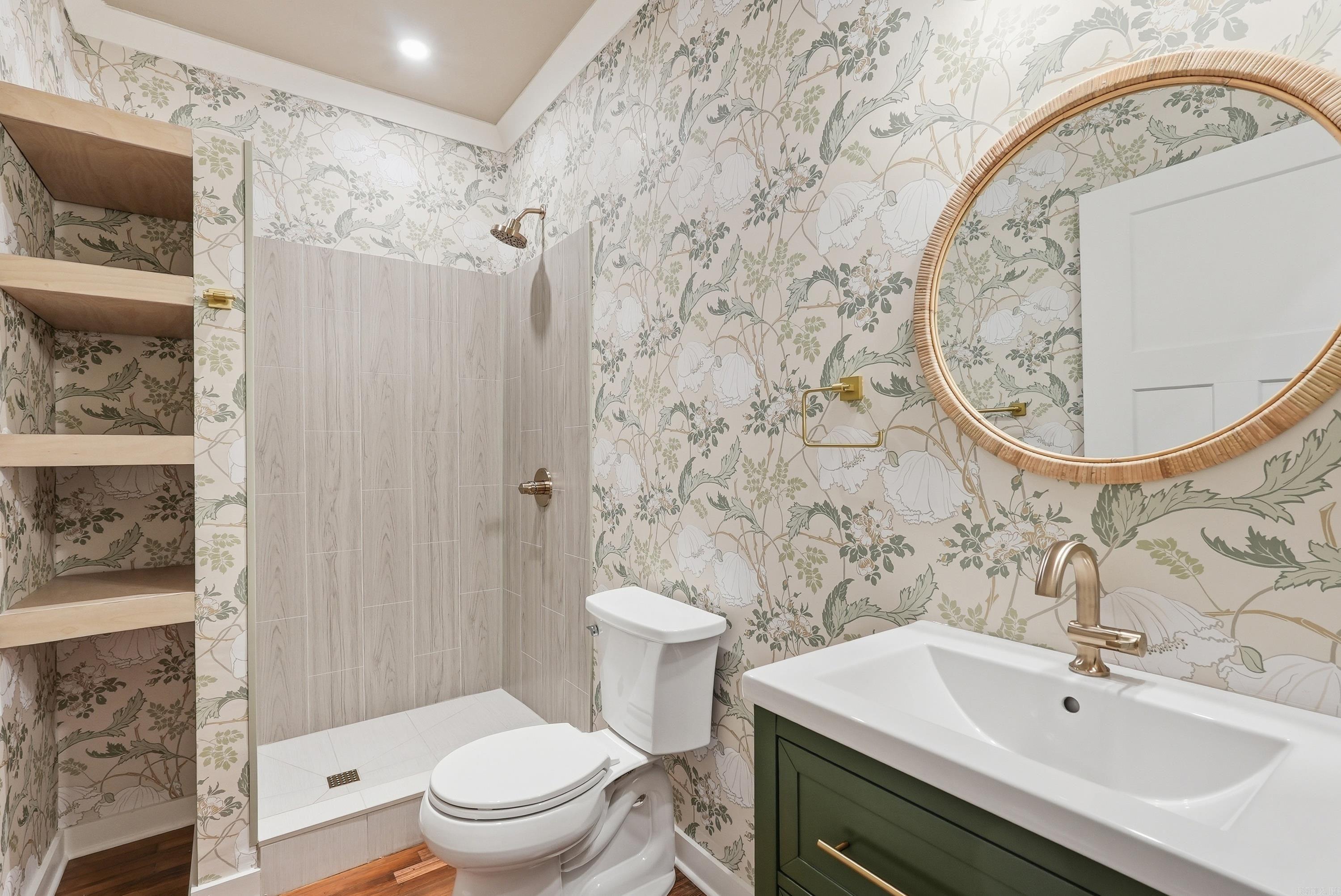 FOREST HILLS - Residential