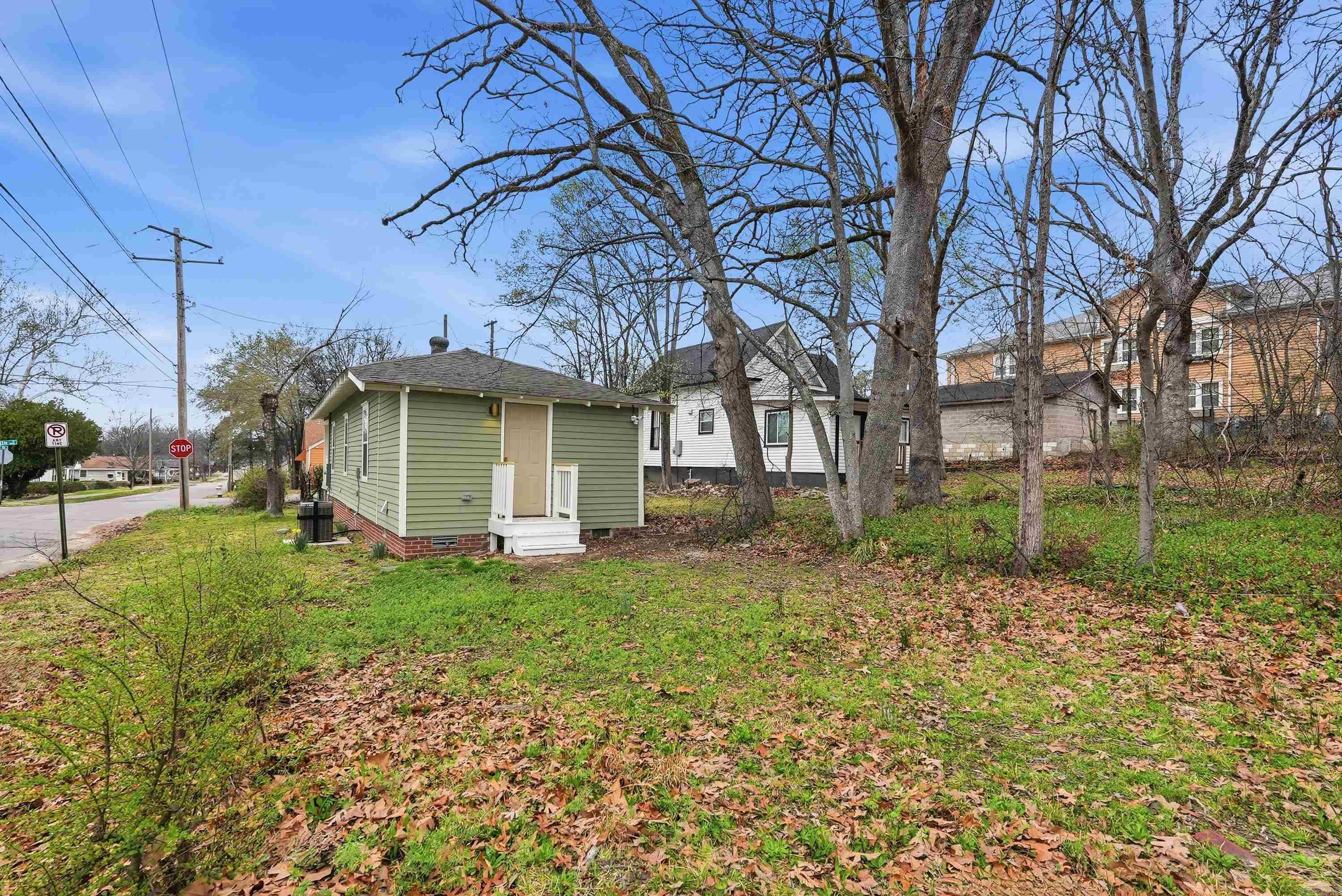 FOREST HILLS - Residential