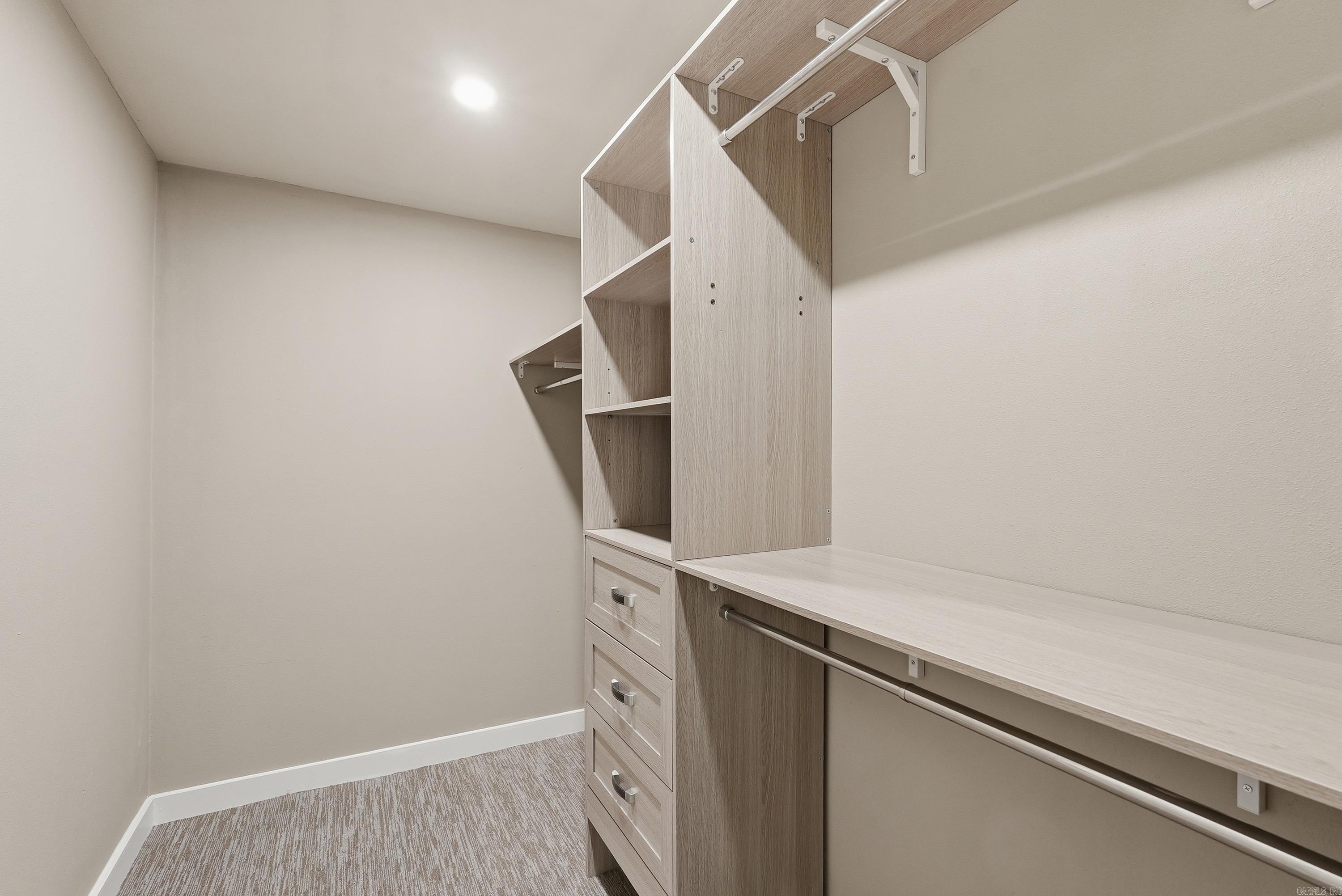 FOREST HILLS - Residential